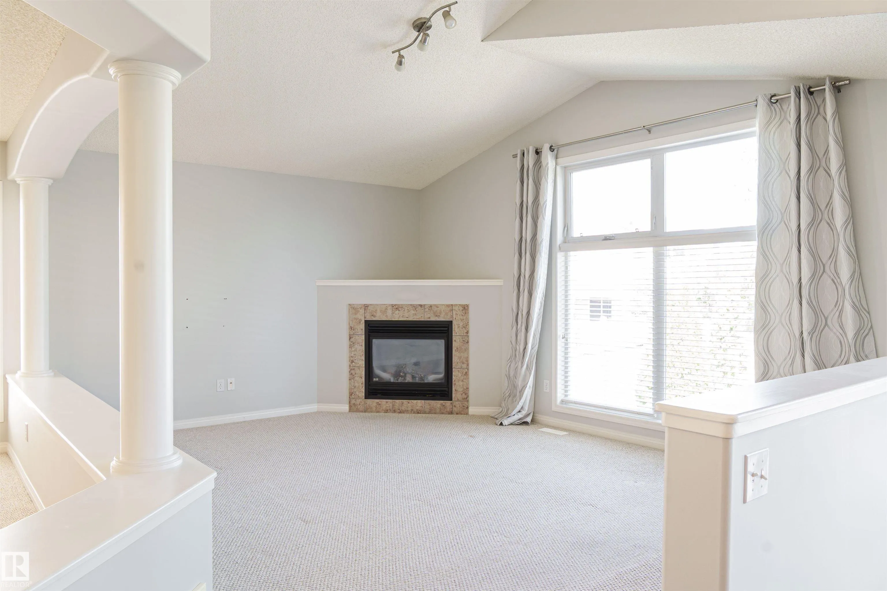 536 LEGER Way