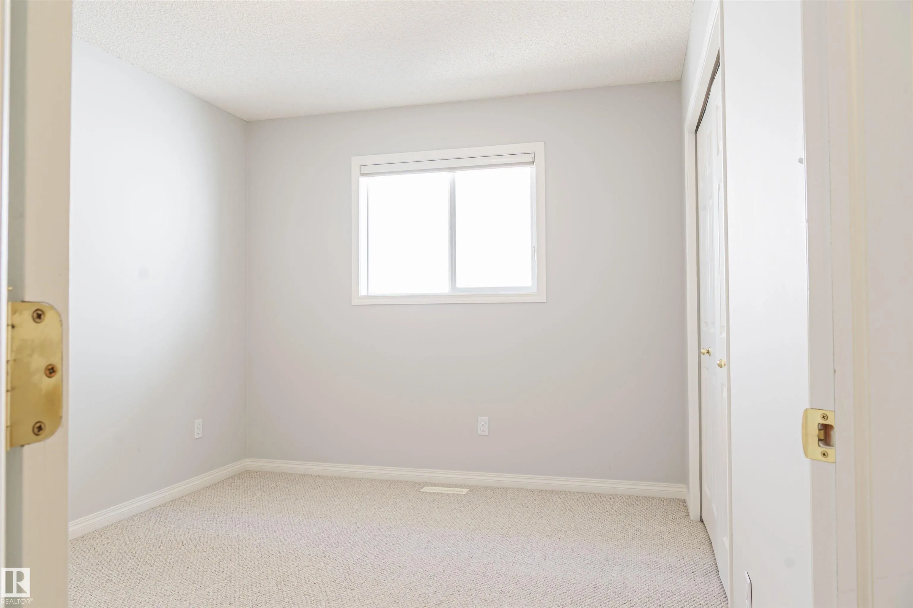 536 LEGER Way