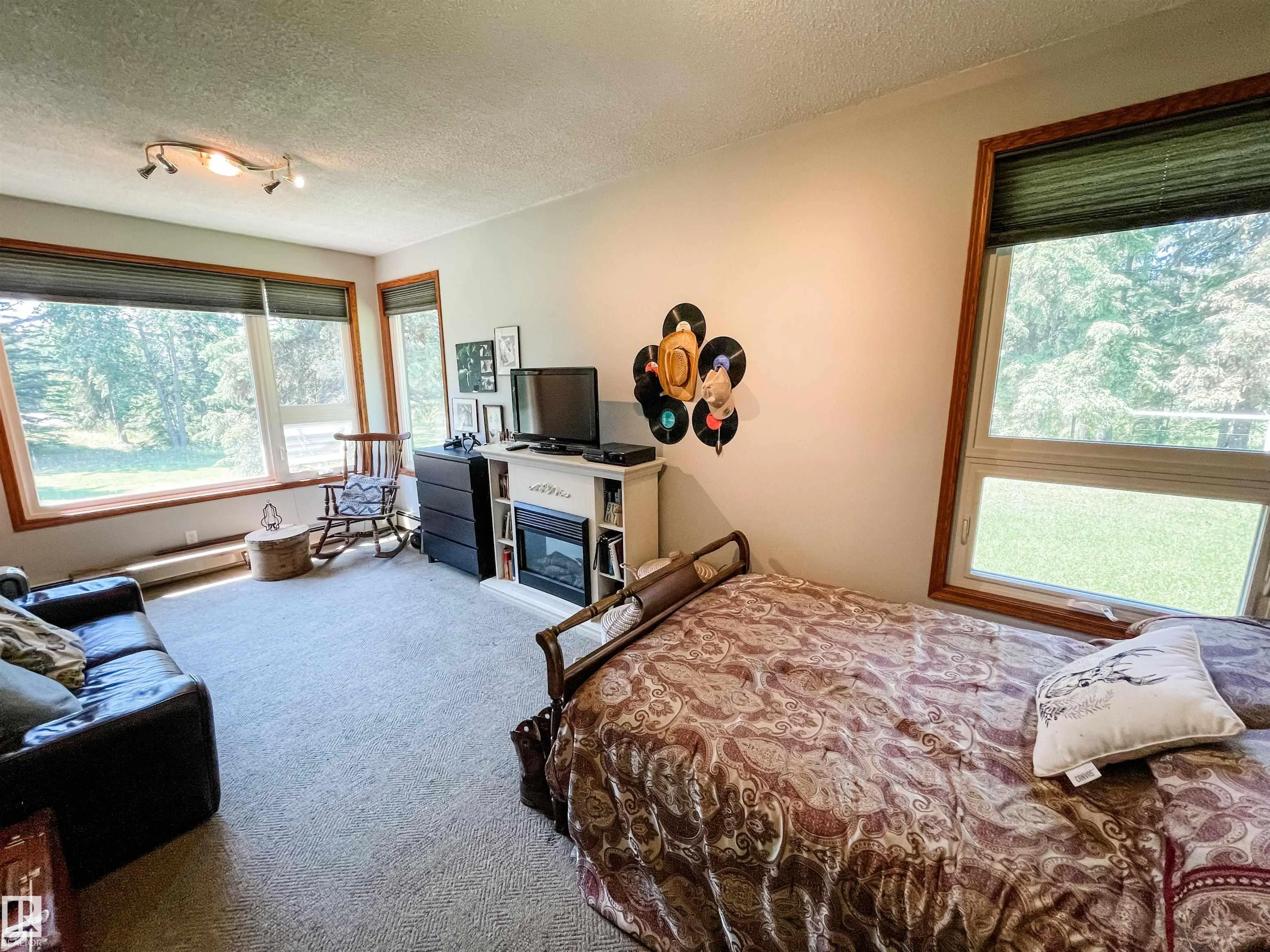 6204 HWY 39