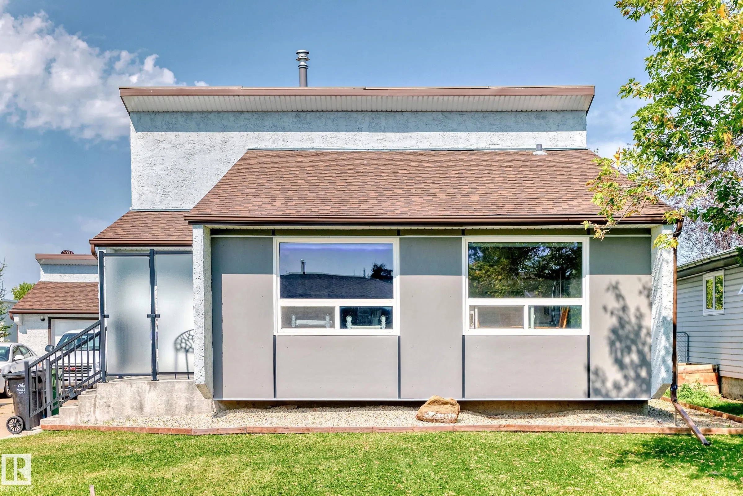 26 CALEDONIA Drive