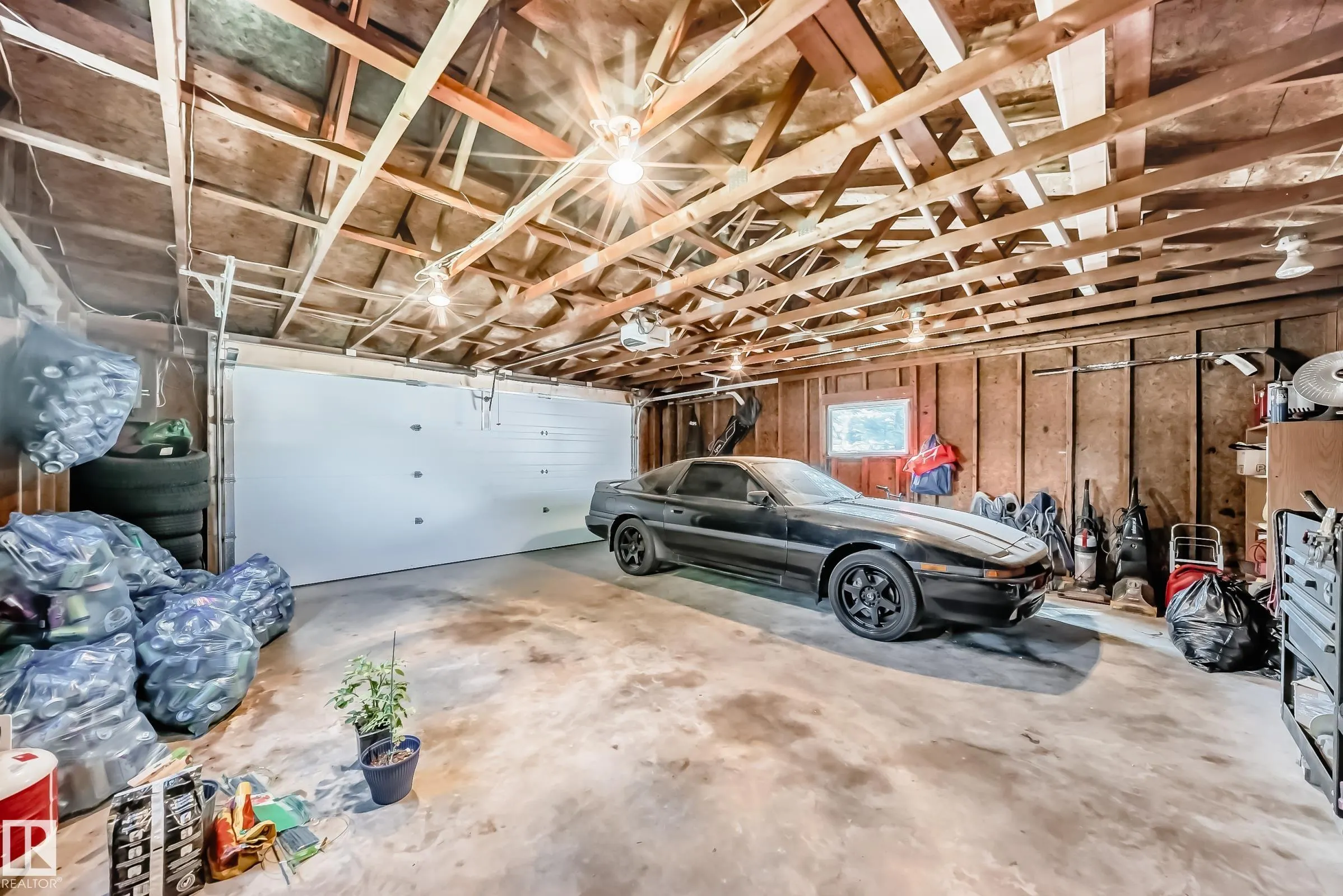 26 CALEDONIA Drive