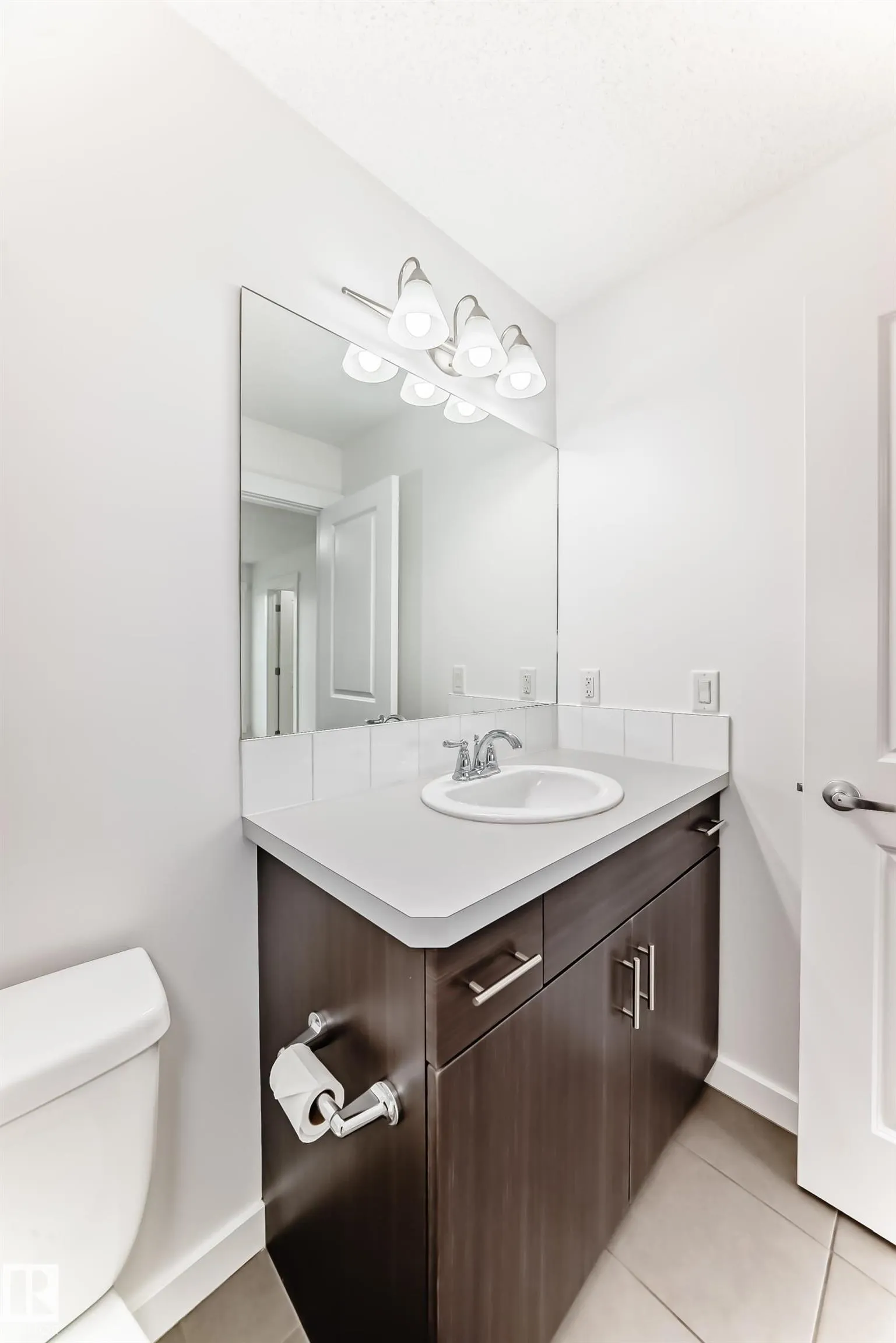 359 SIMMONDS Way