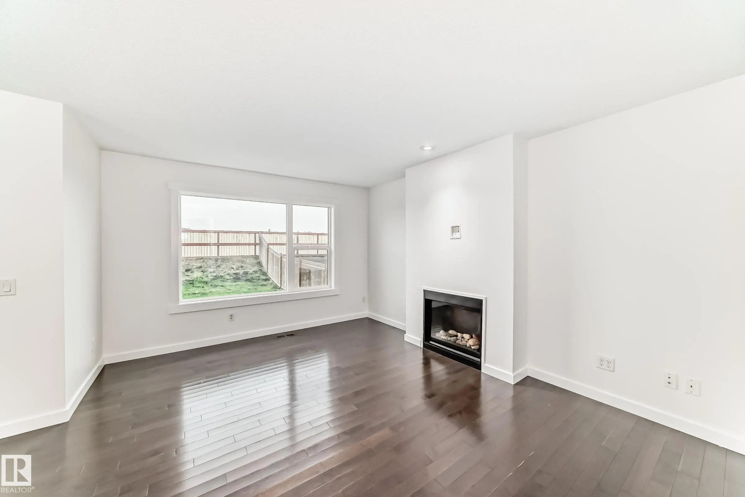 359 SIMMONDS Way