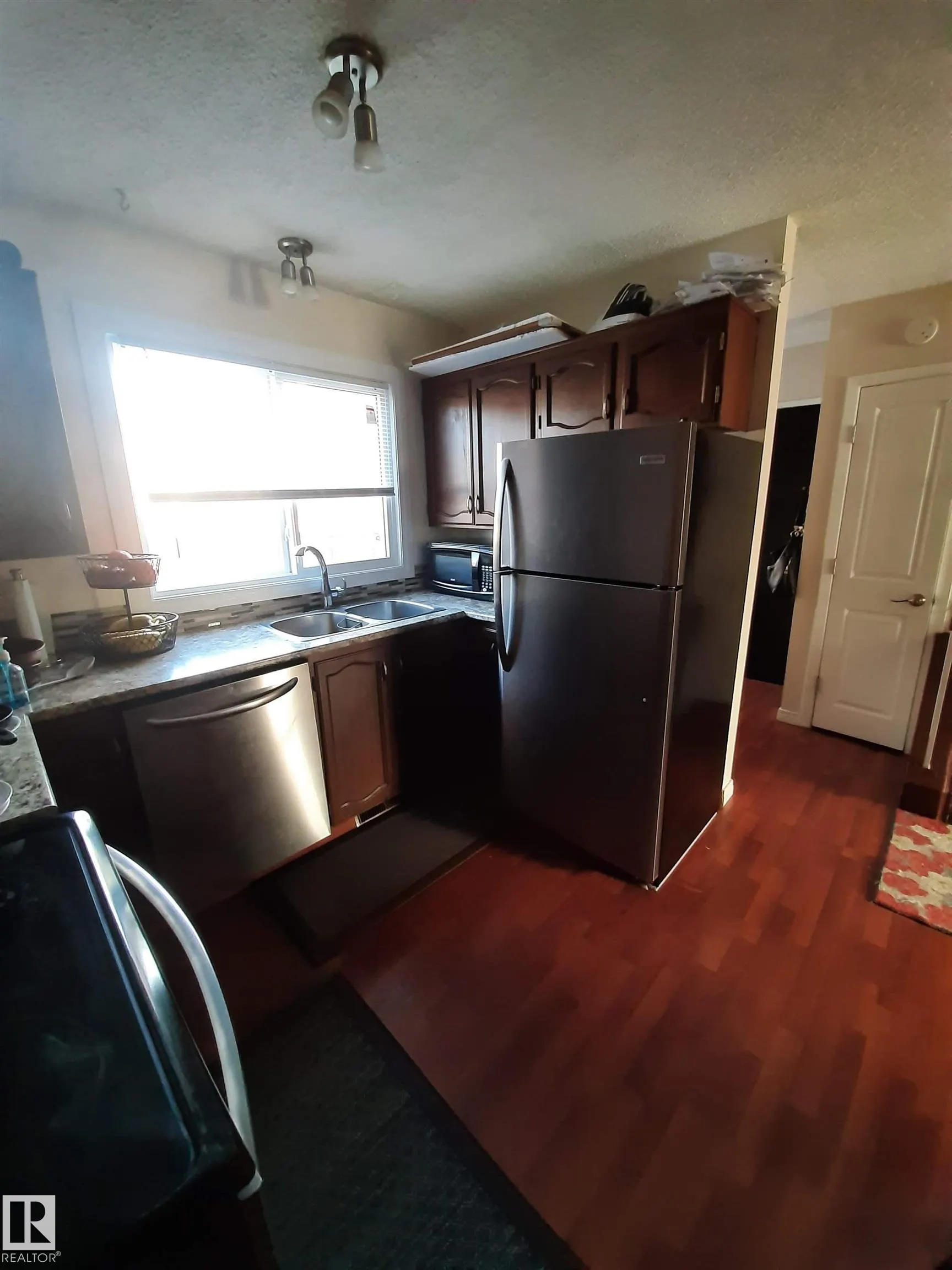 1068 LAKEWOOD Road