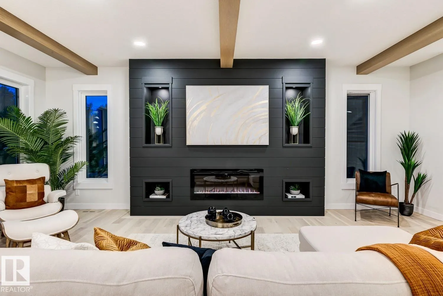 128 JENNIFER Crescent