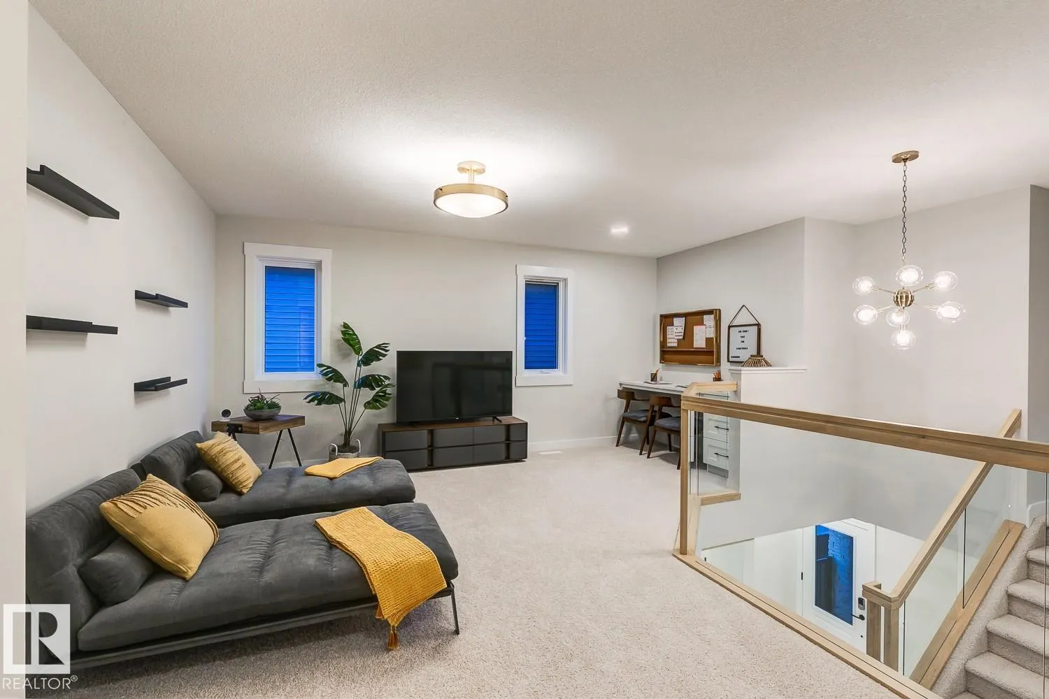 128 JENNIFER Crescent