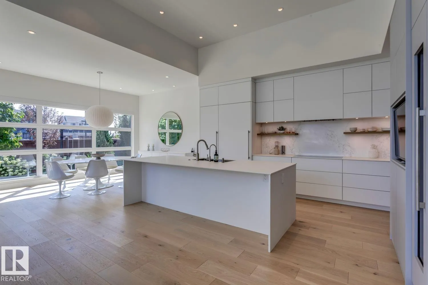 682 HOWATT Drive