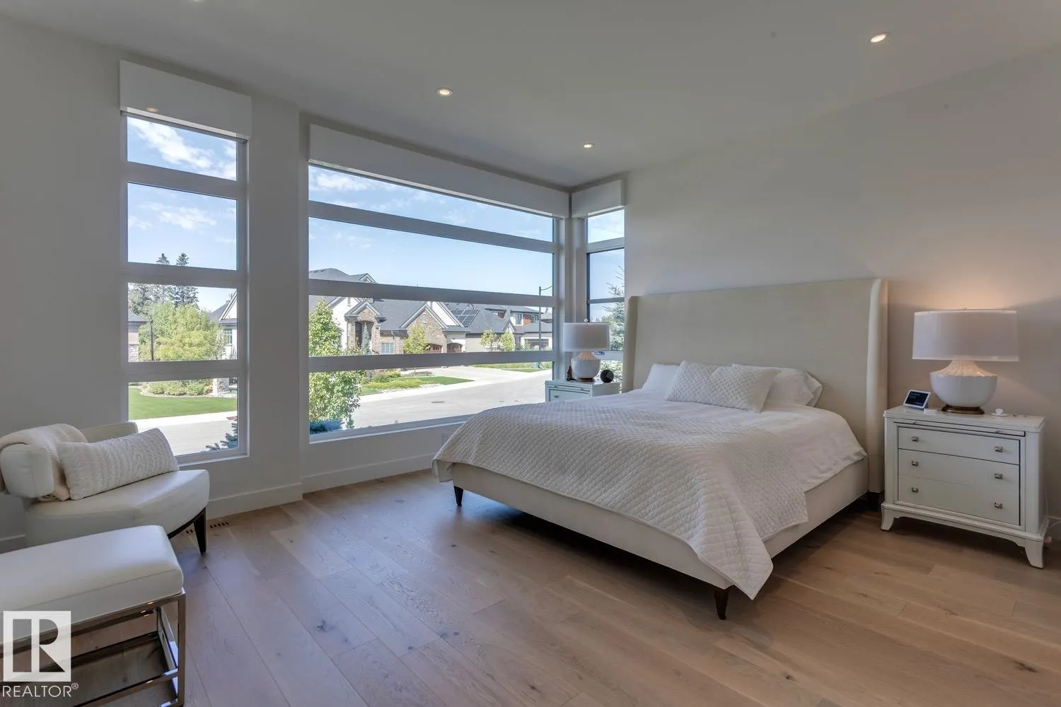 682 HOWATT Drive