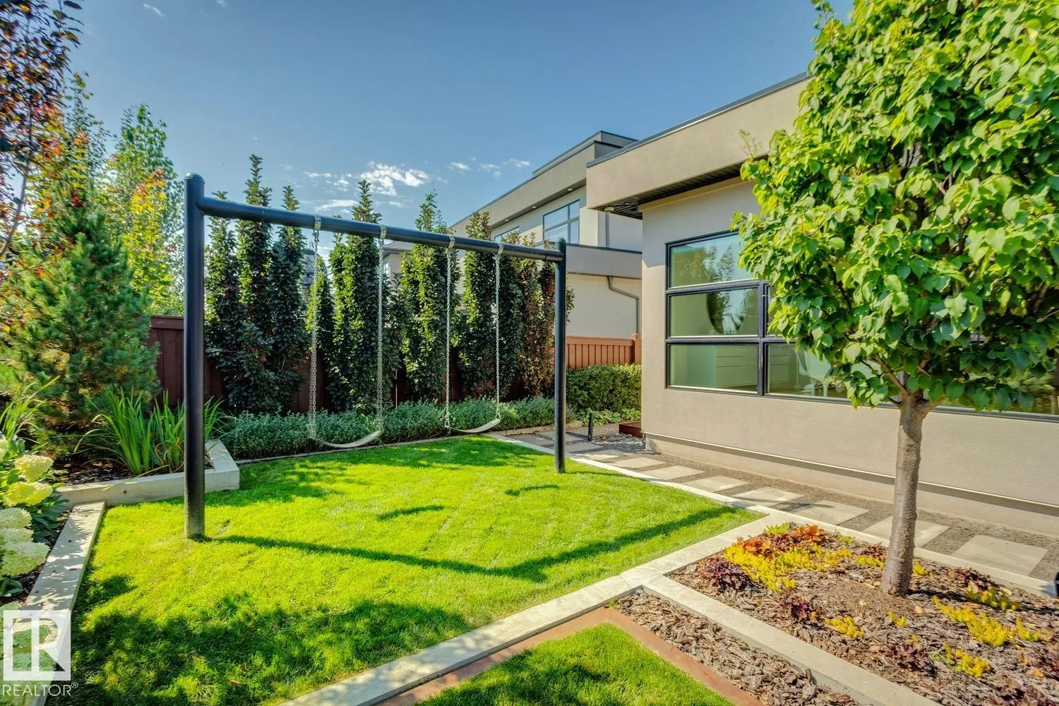 682 HOWATT Drive