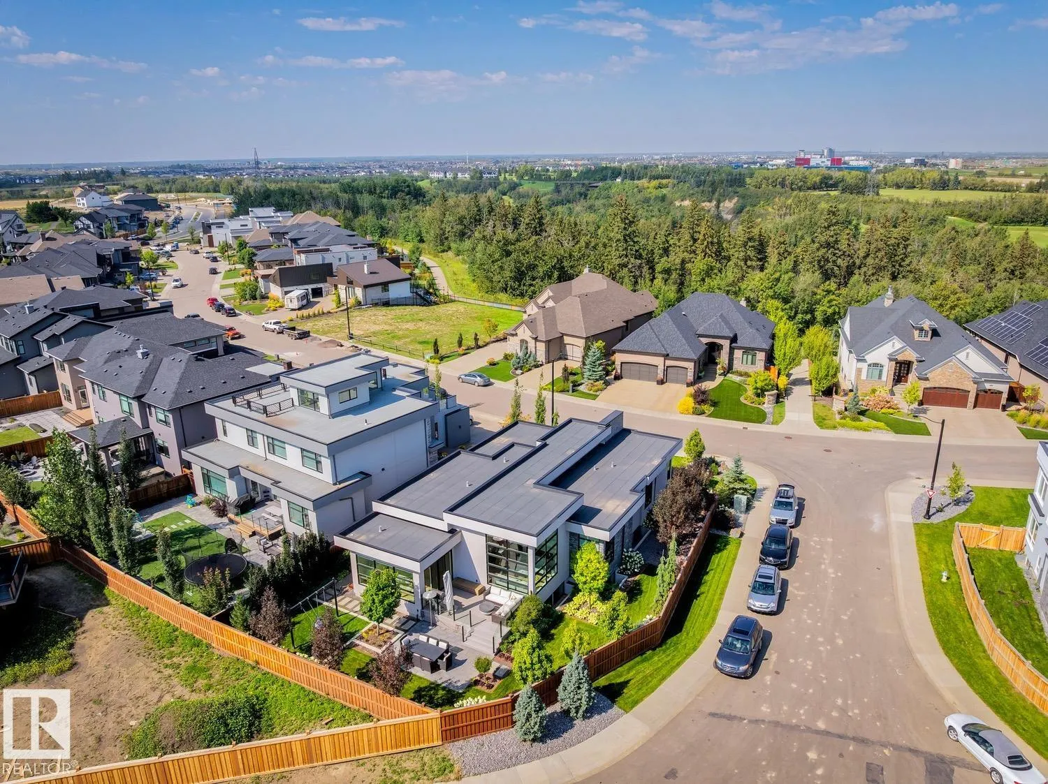 682 HOWATT Drive