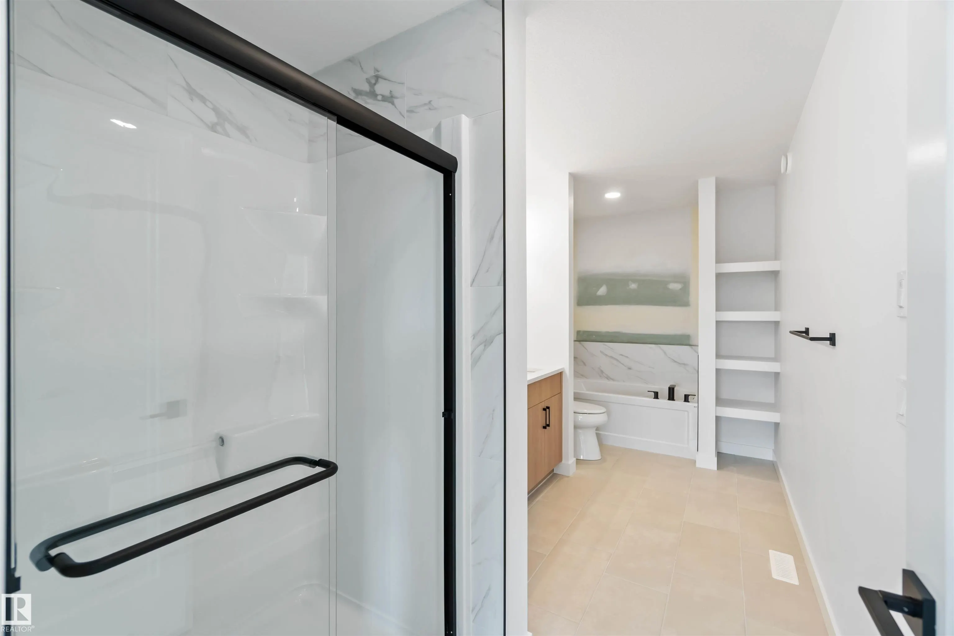 1107 Cristall Crescent