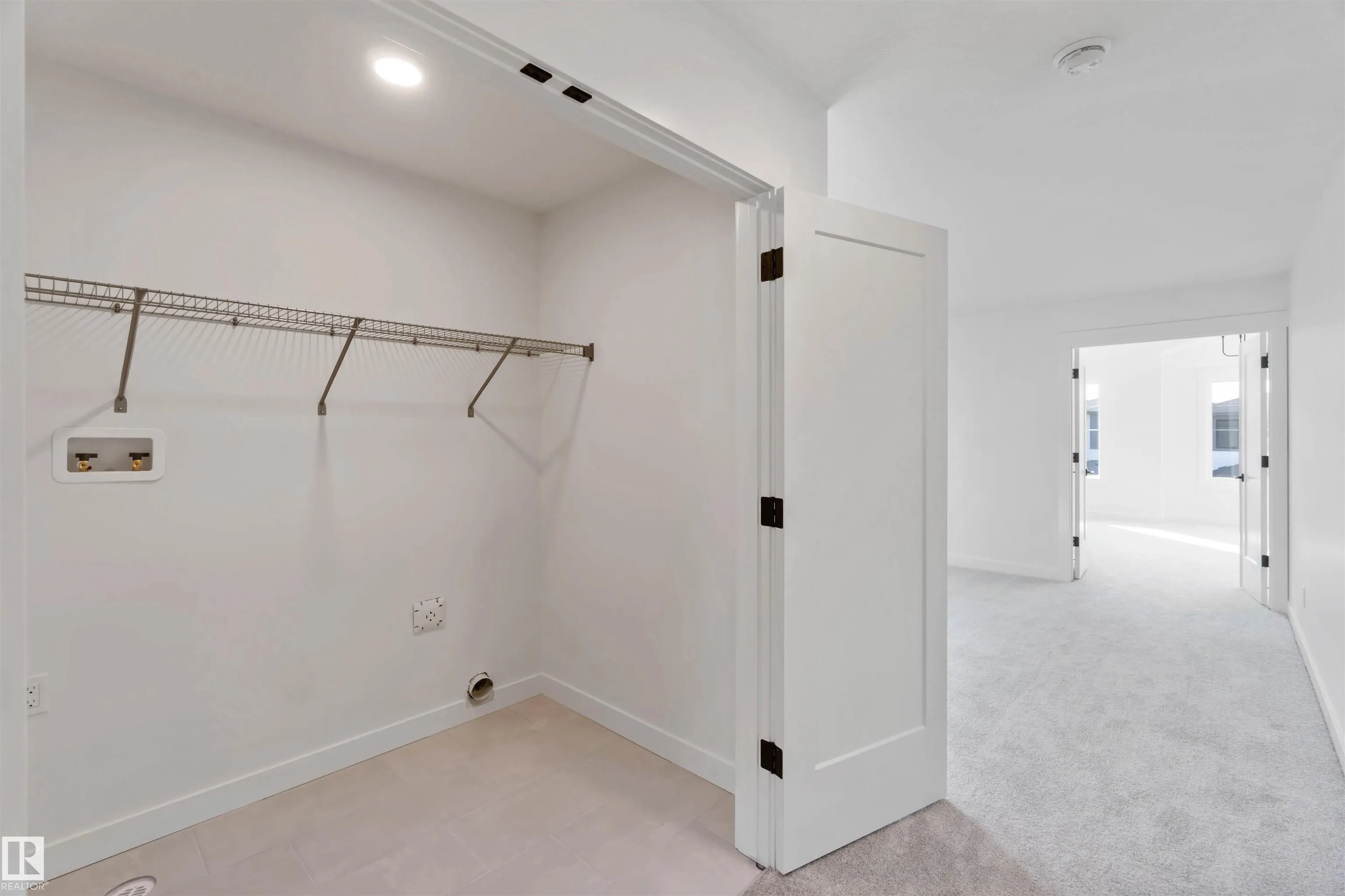 1107 Cristall Crescent