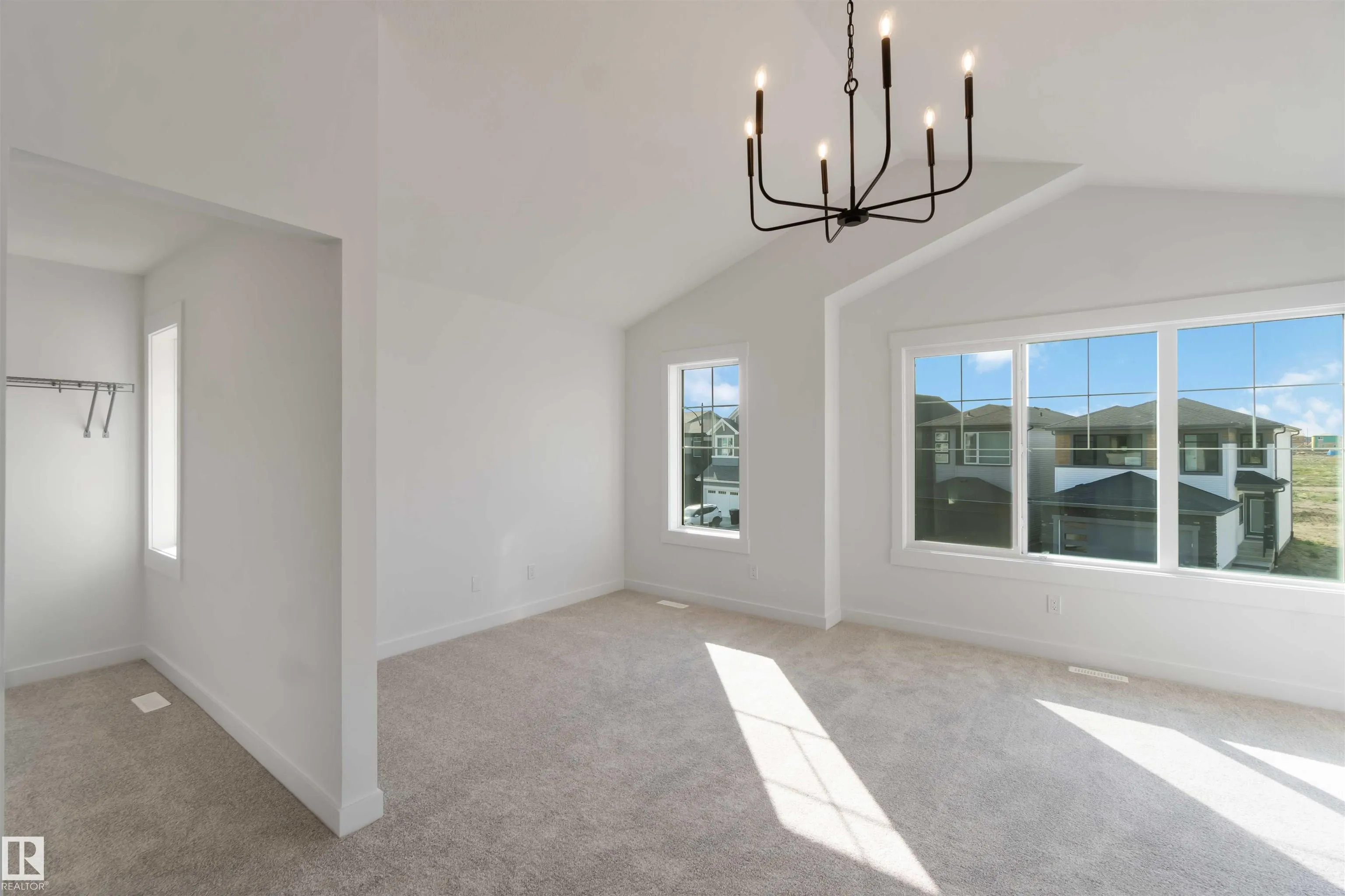 1107 Cristall Crescent