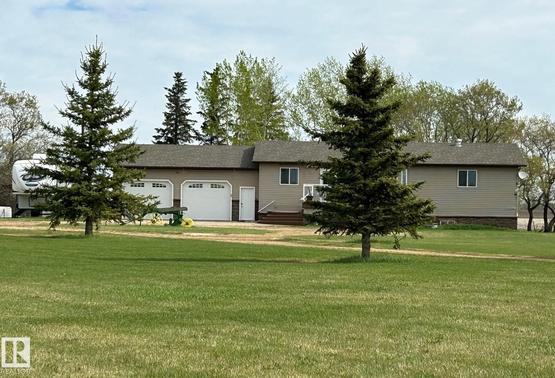 61101 Rge Rd 261