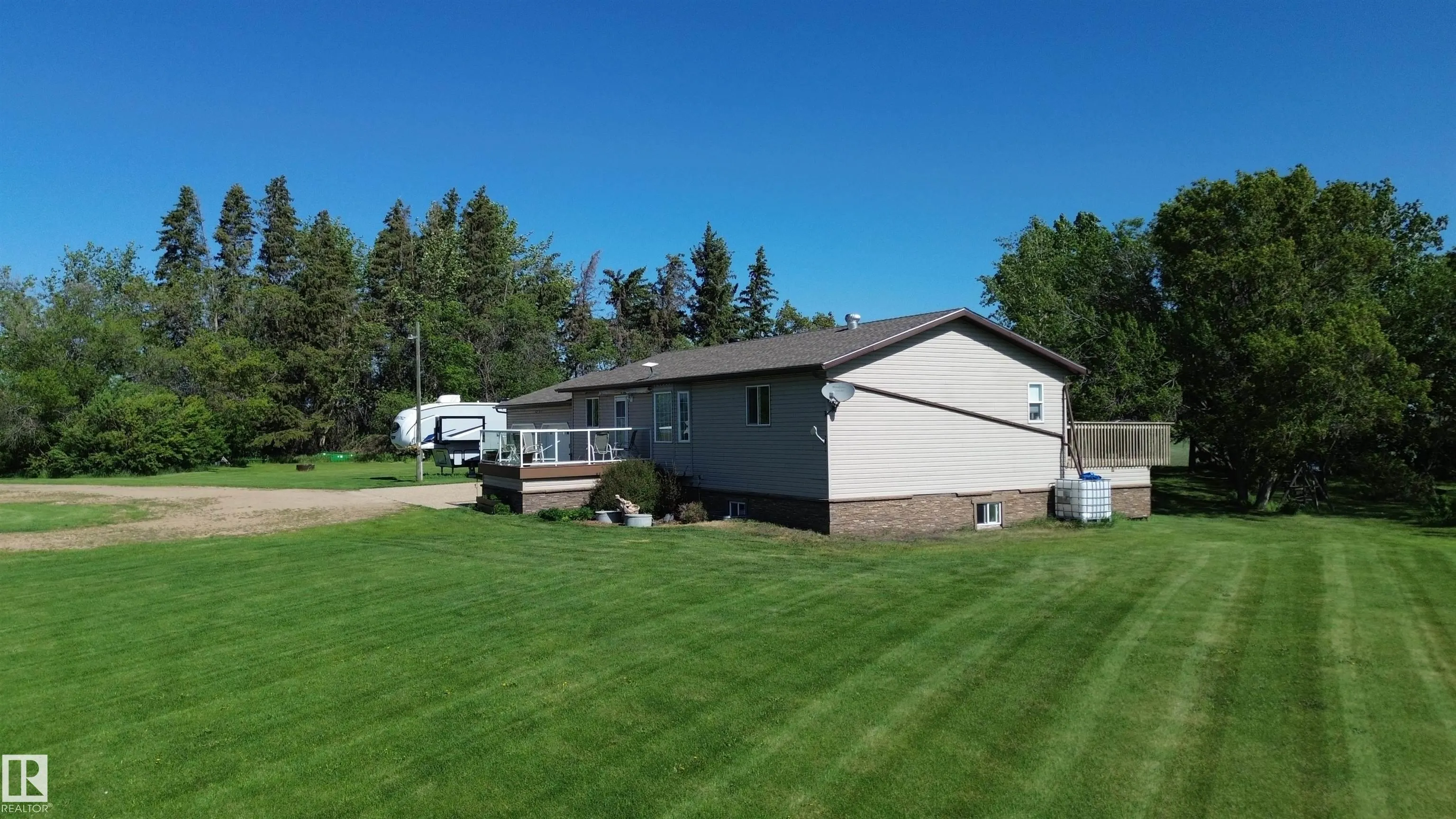 61101 Rge Rd 261