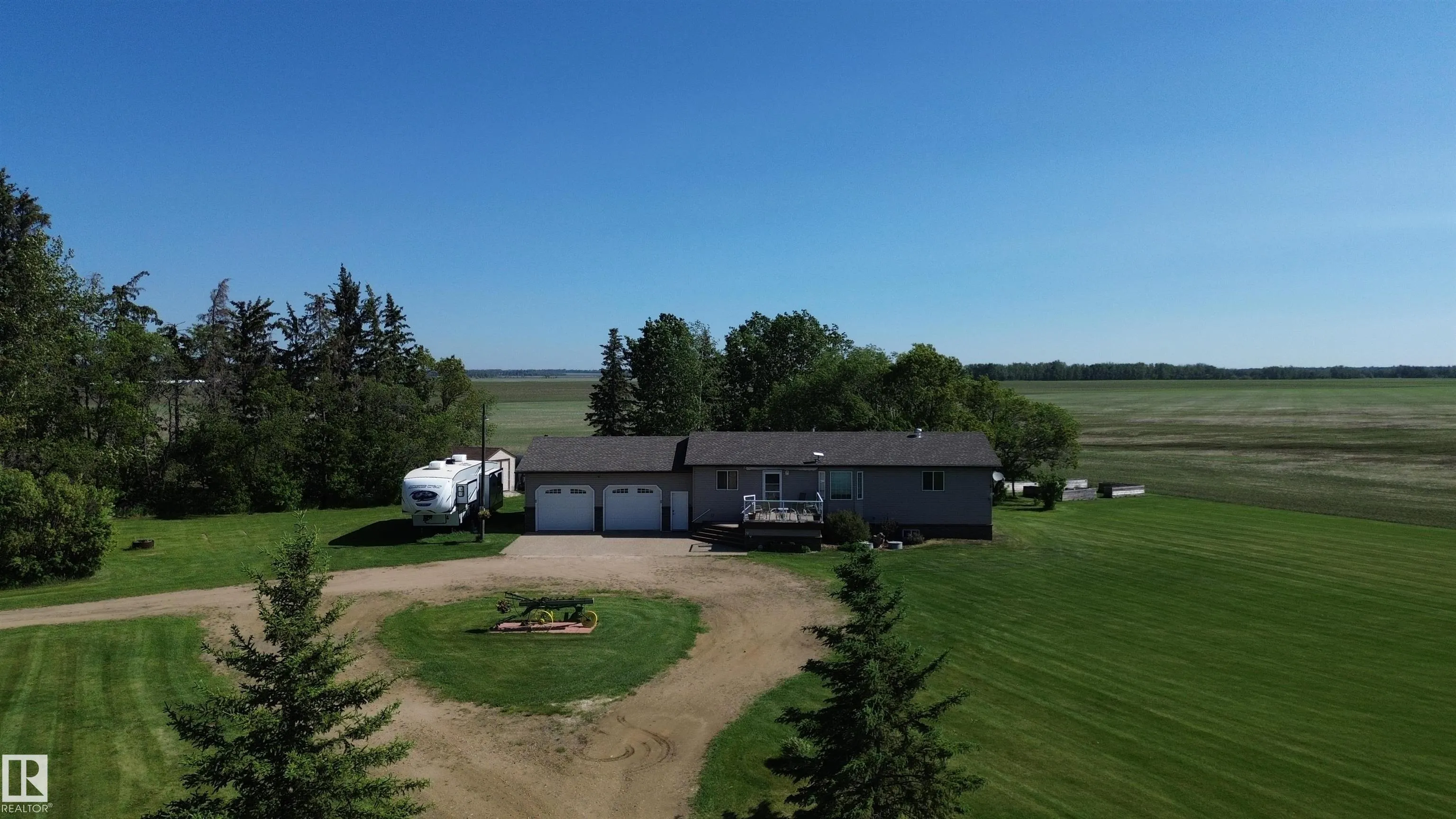 61101 Rge Rd 261