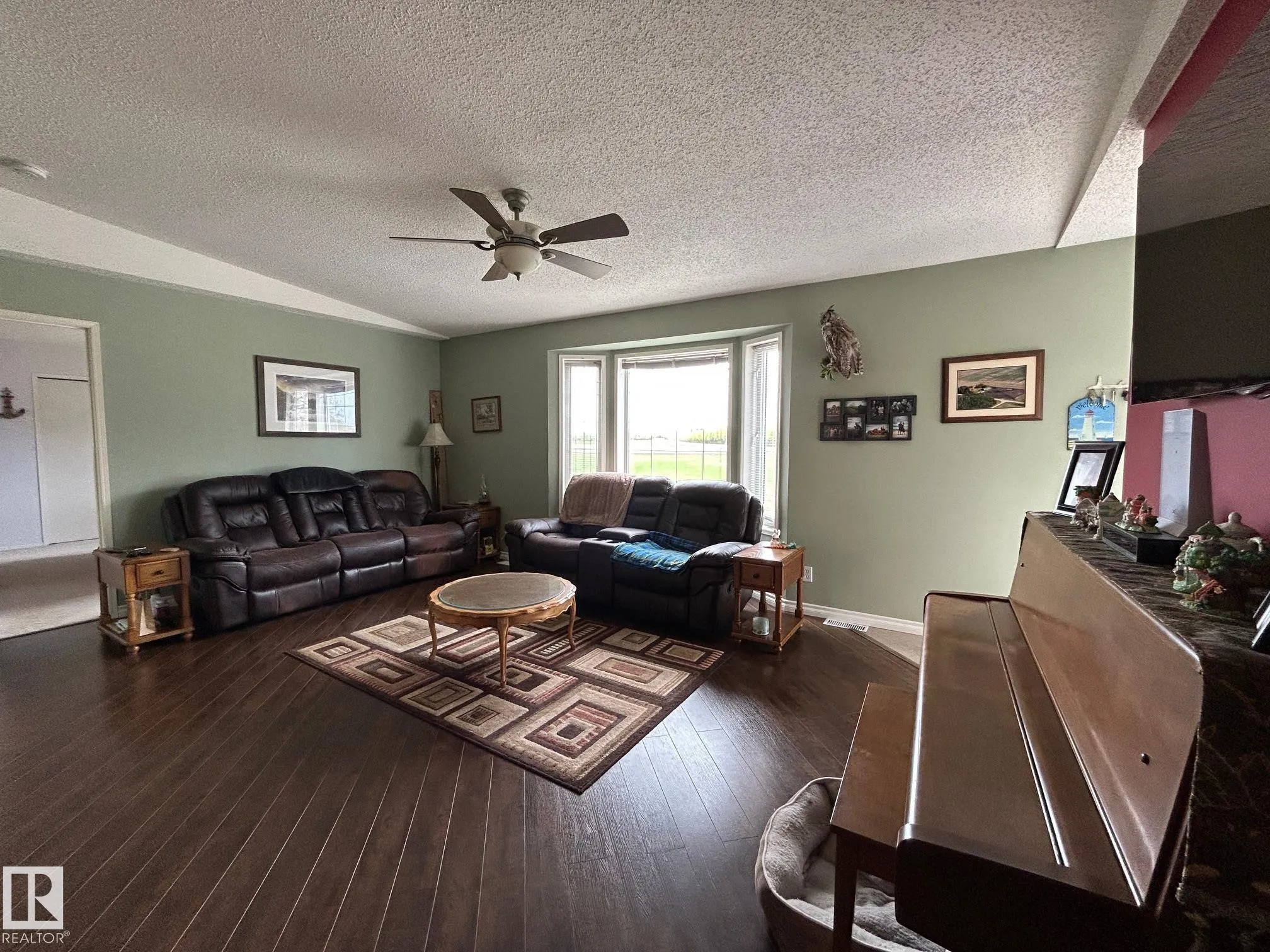 61101 Rge Rd 261