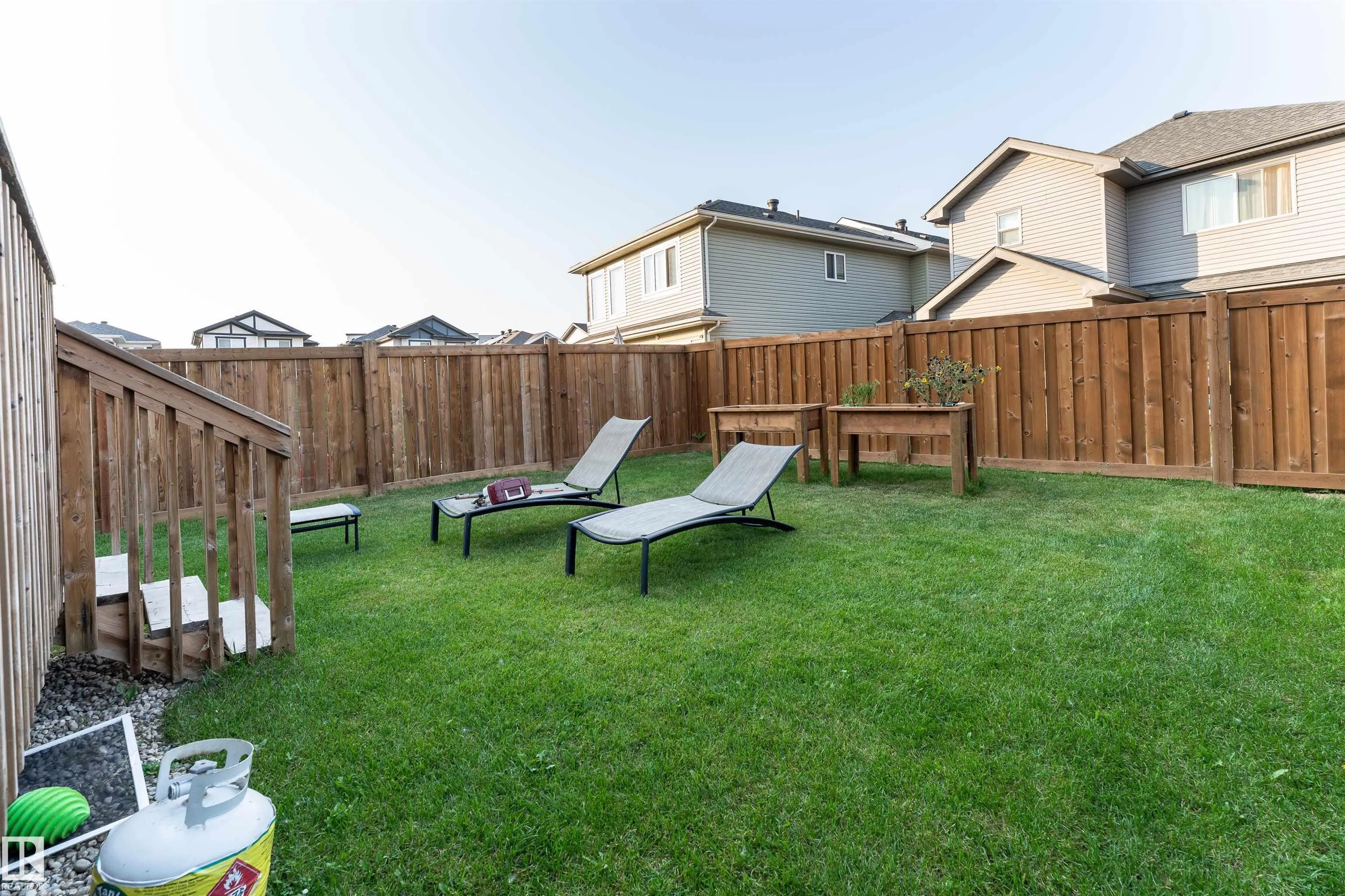 1758 ERKER Way