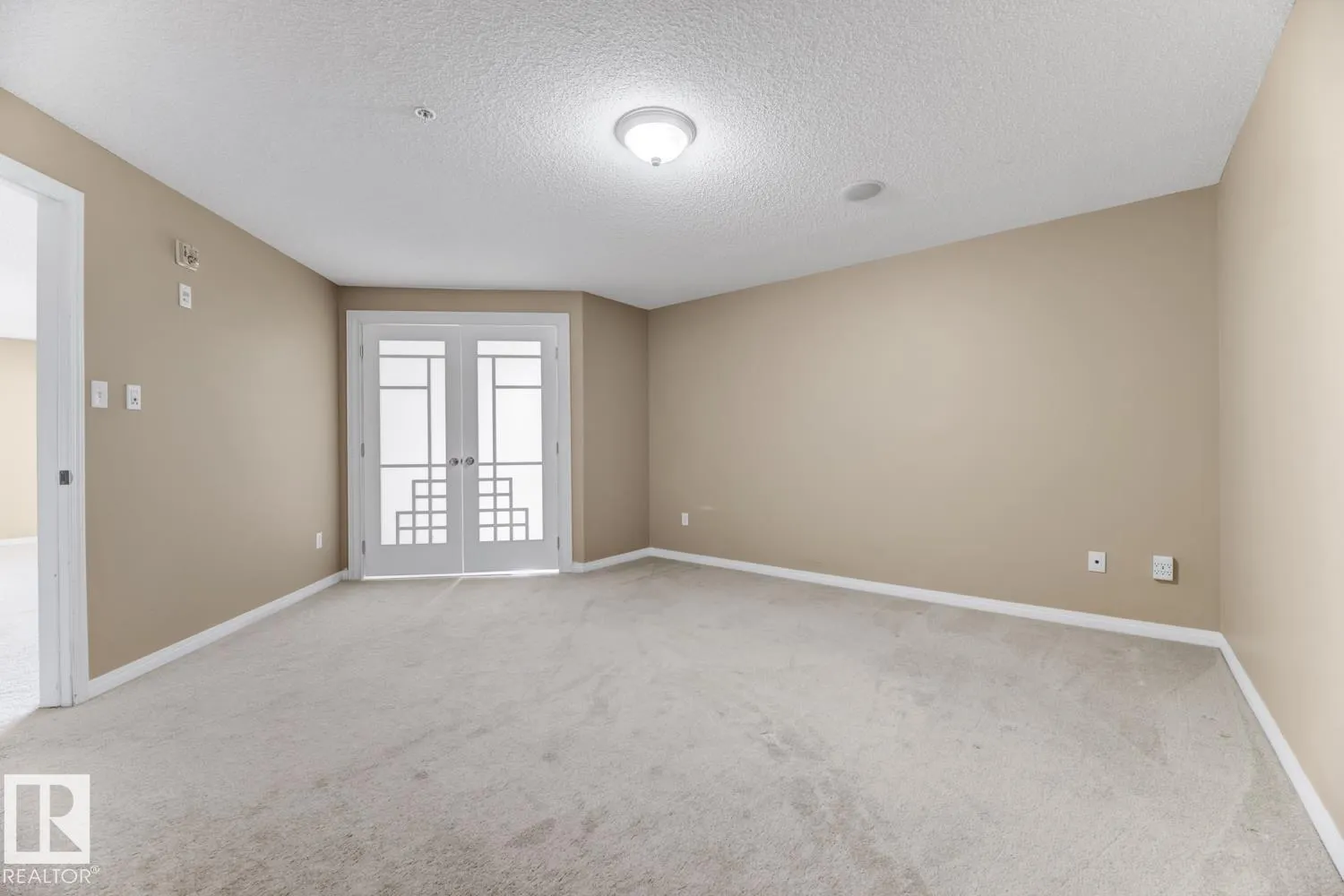 1520 HAMMOND Gate