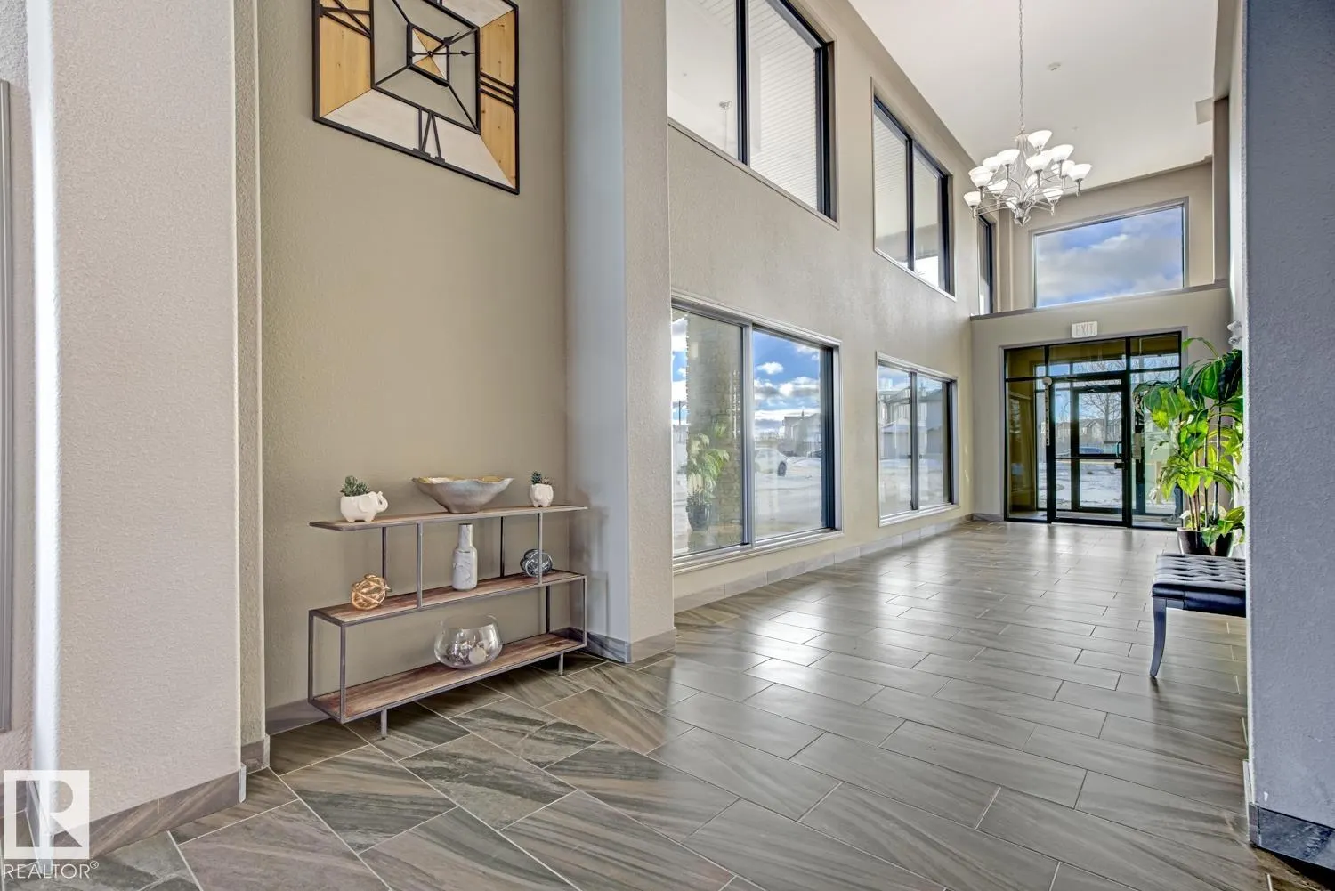 1520 HAMMOND Gate