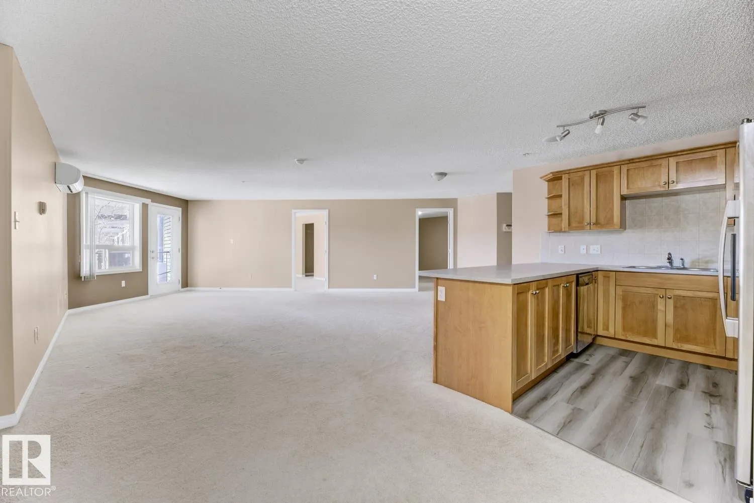 1520 HAMMOND Gate