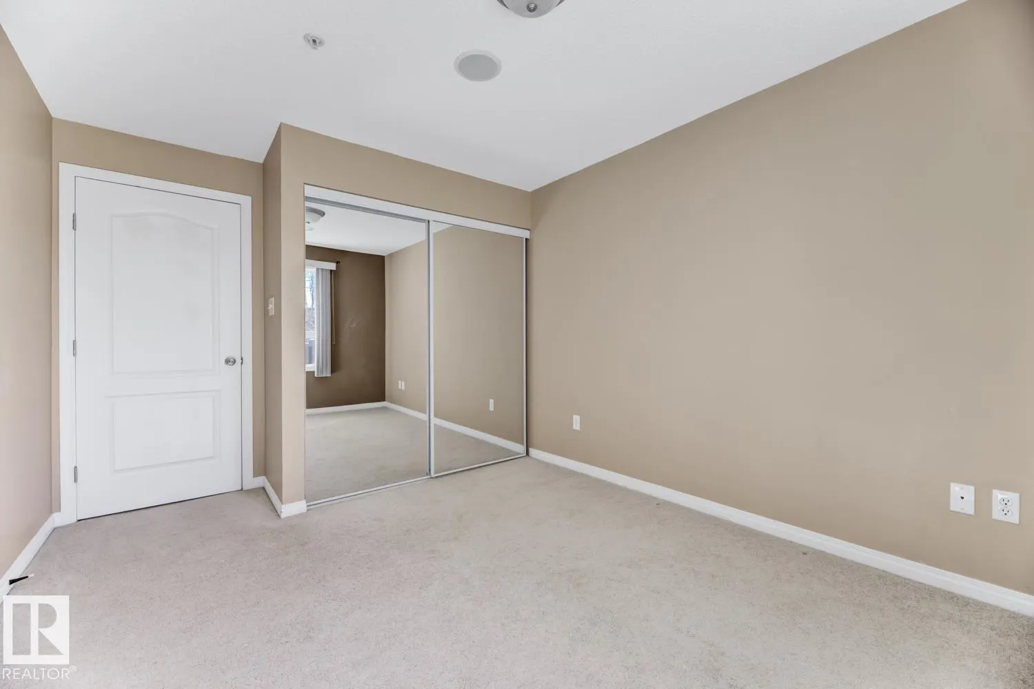 1520 HAMMOND Gate