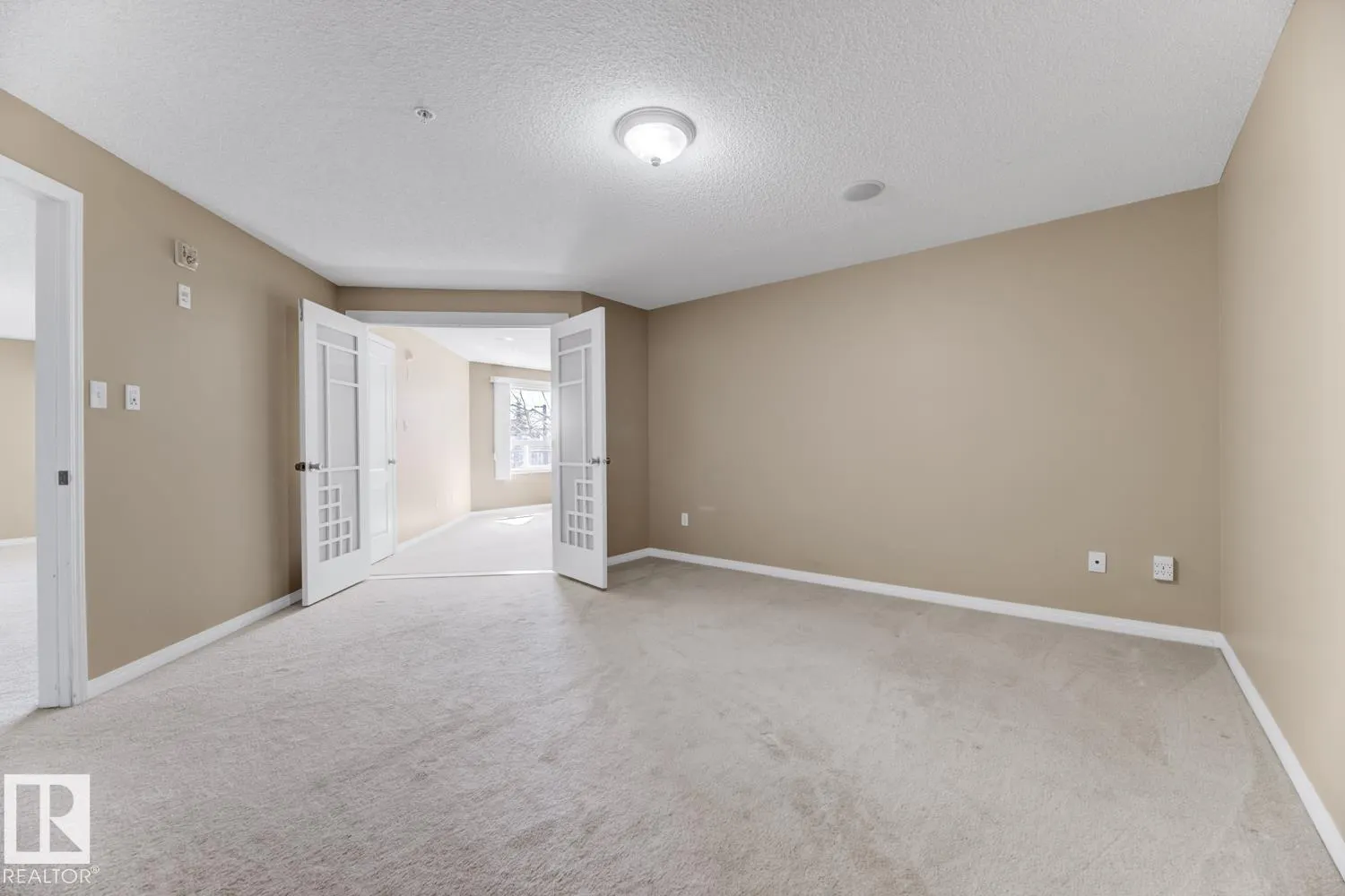 1520 HAMMOND Gate