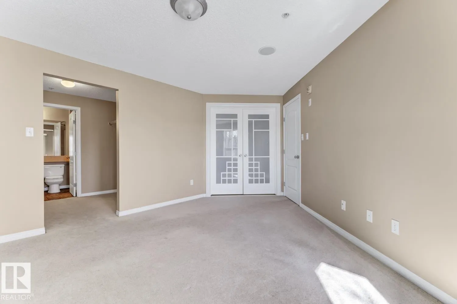 1520 HAMMOND Gate