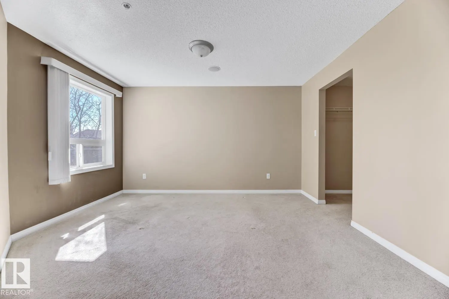 1520 HAMMOND Gate