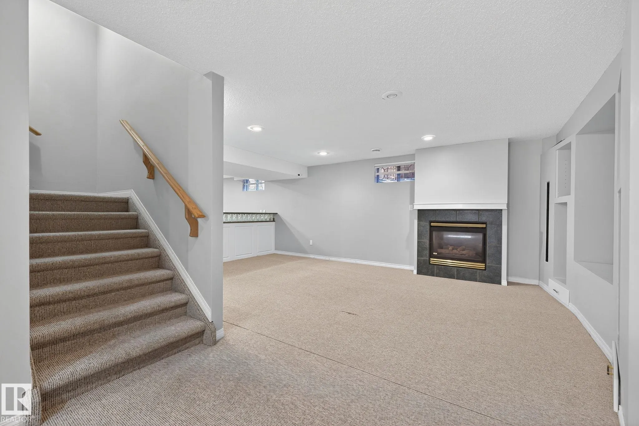 520 WOLF WILLOW Road