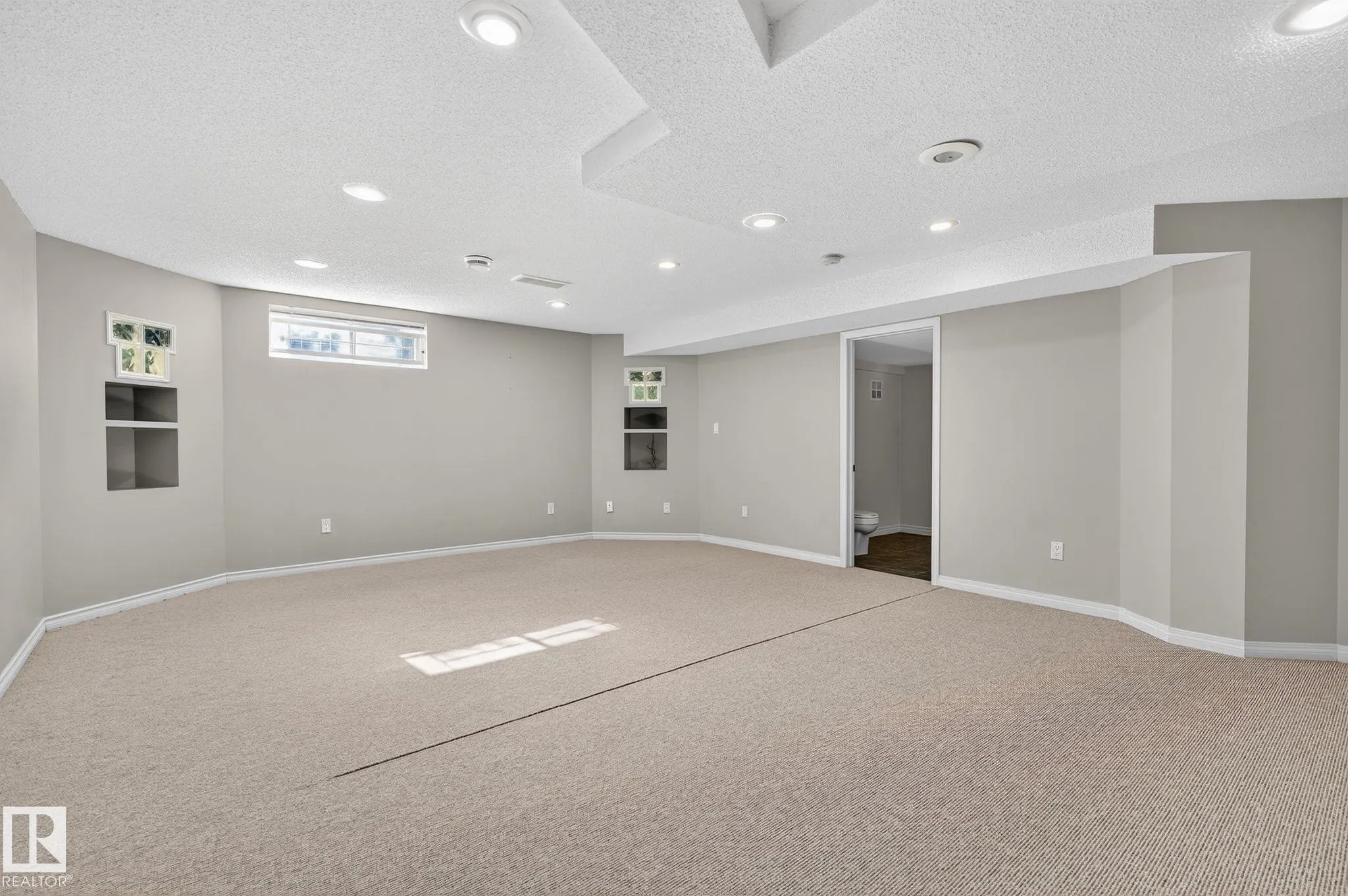 520 WOLF WILLOW Road