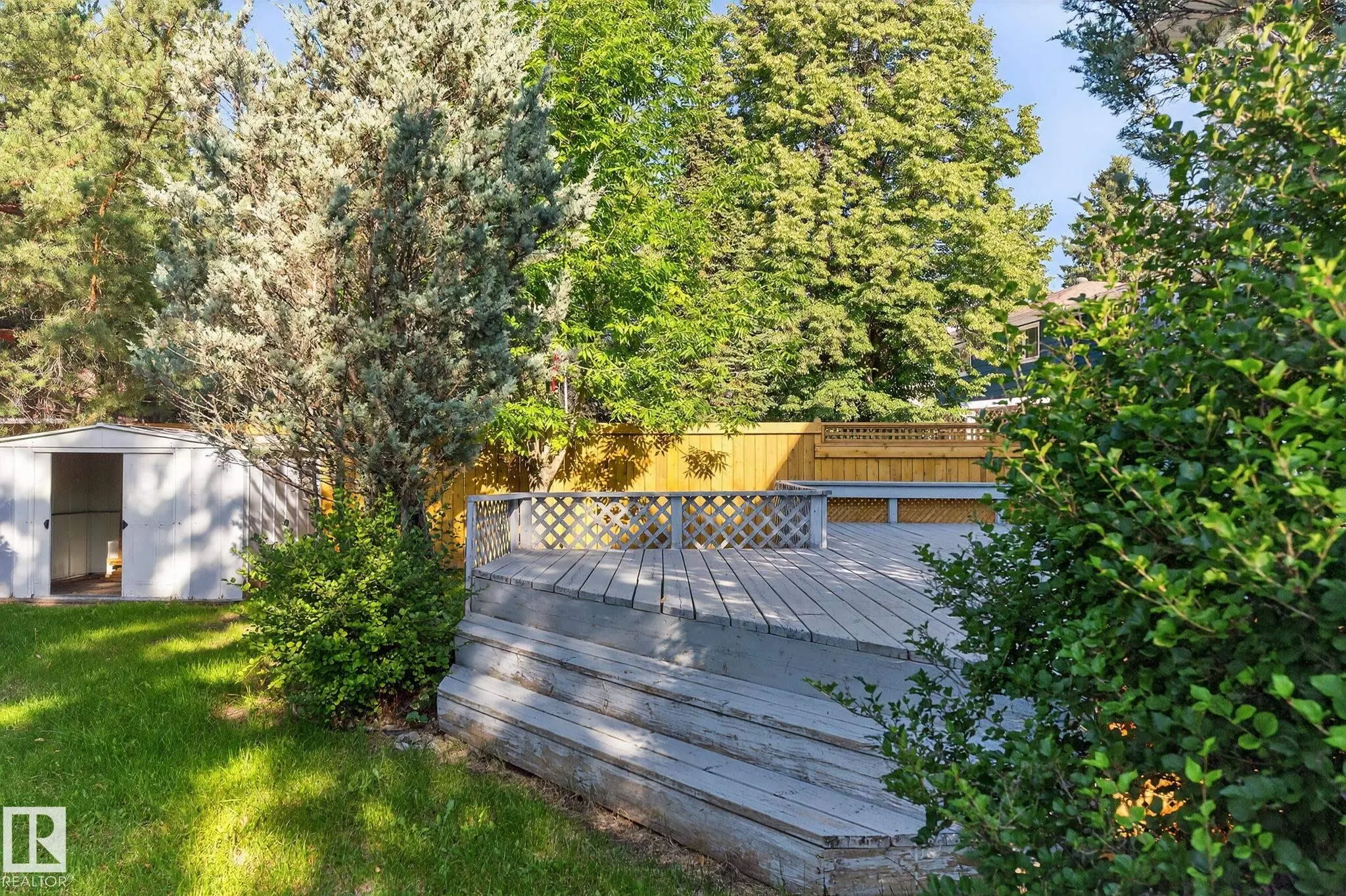 520 WOLF WILLOW Road