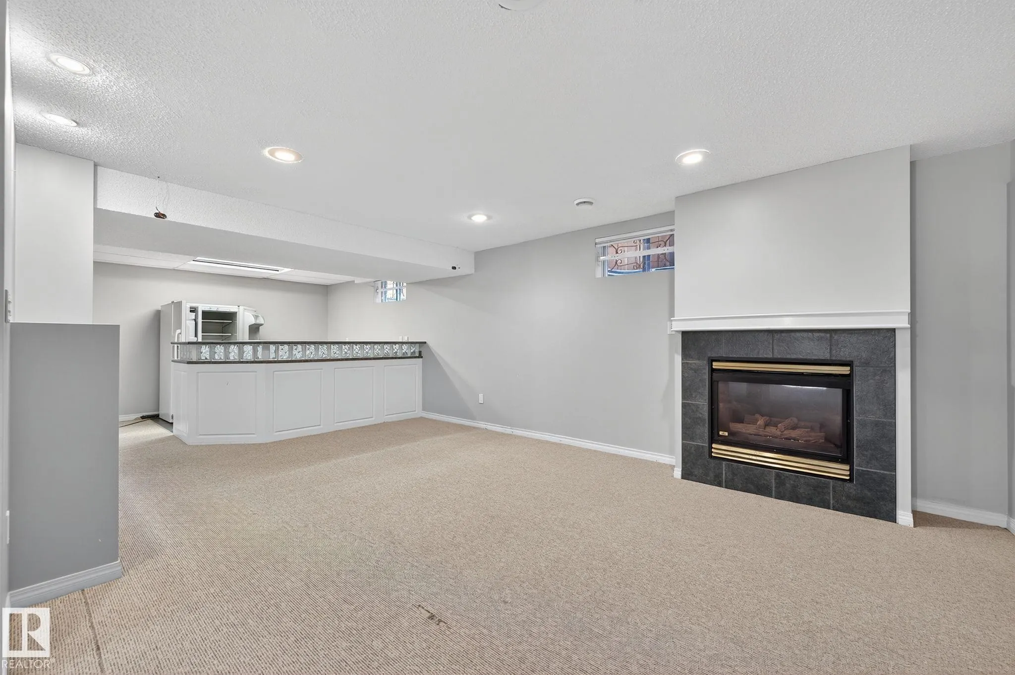520 WOLF WILLOW Road