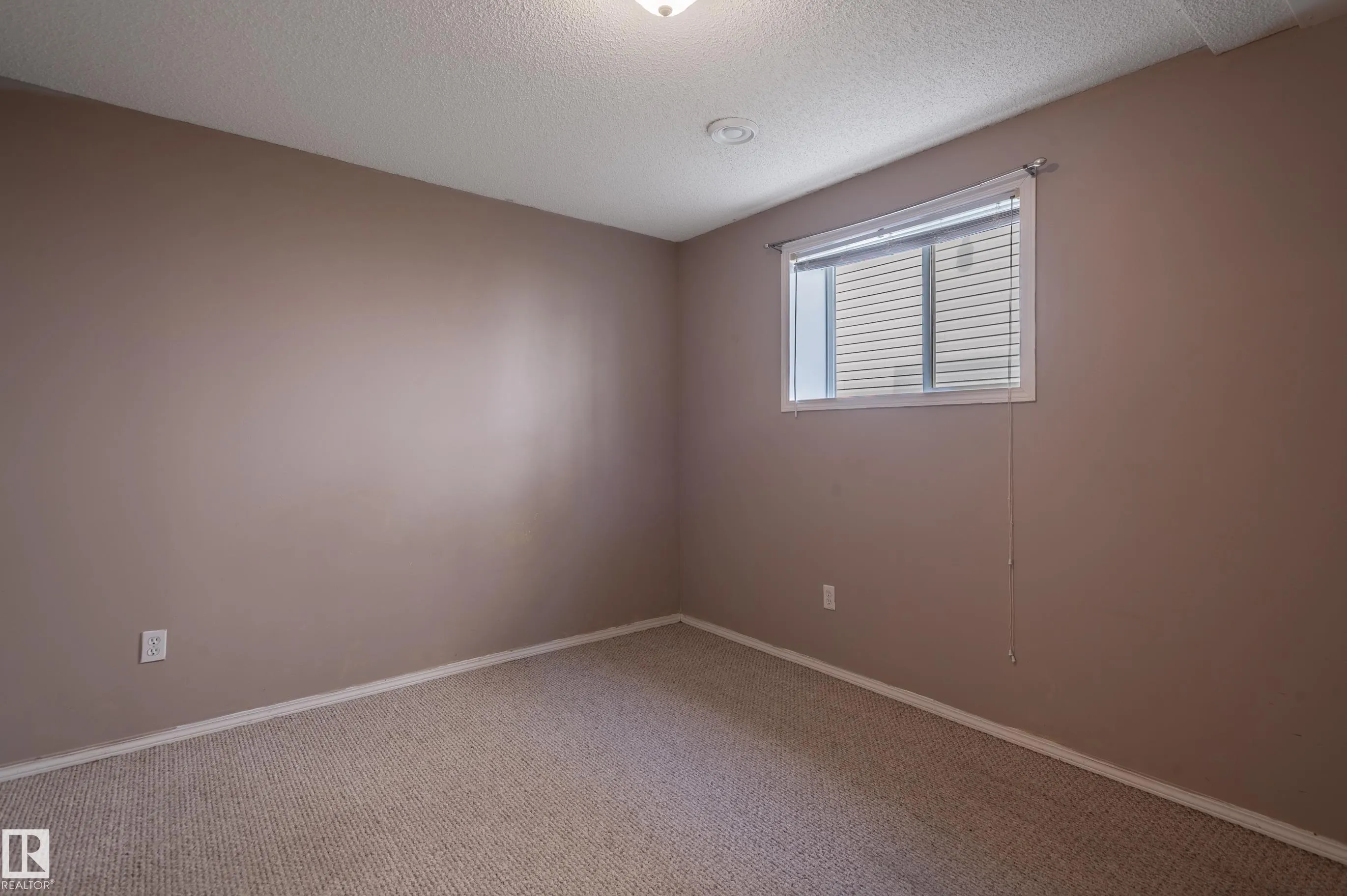 1331 Oakland Crescent