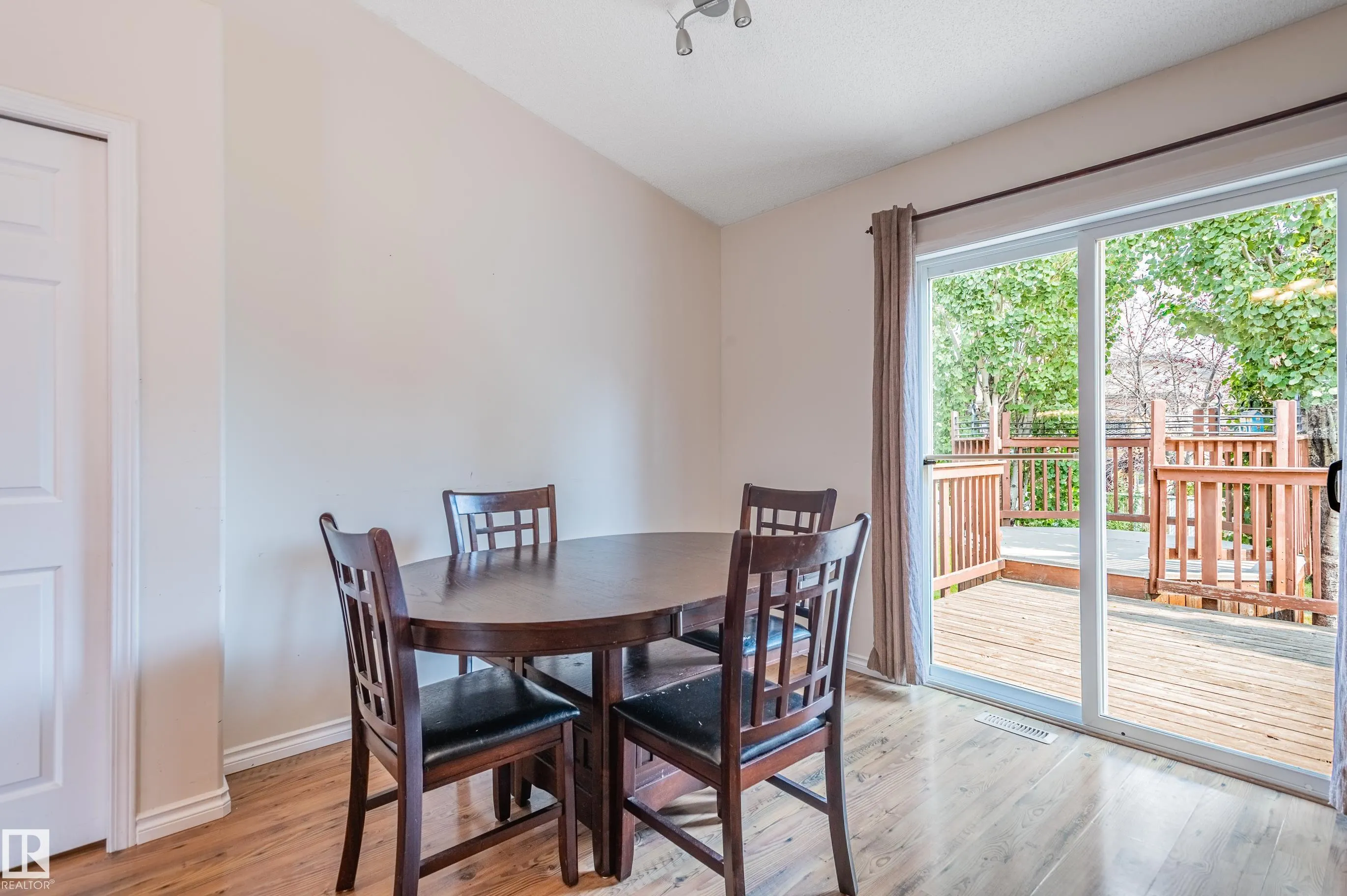 1331 Oakland Crescent