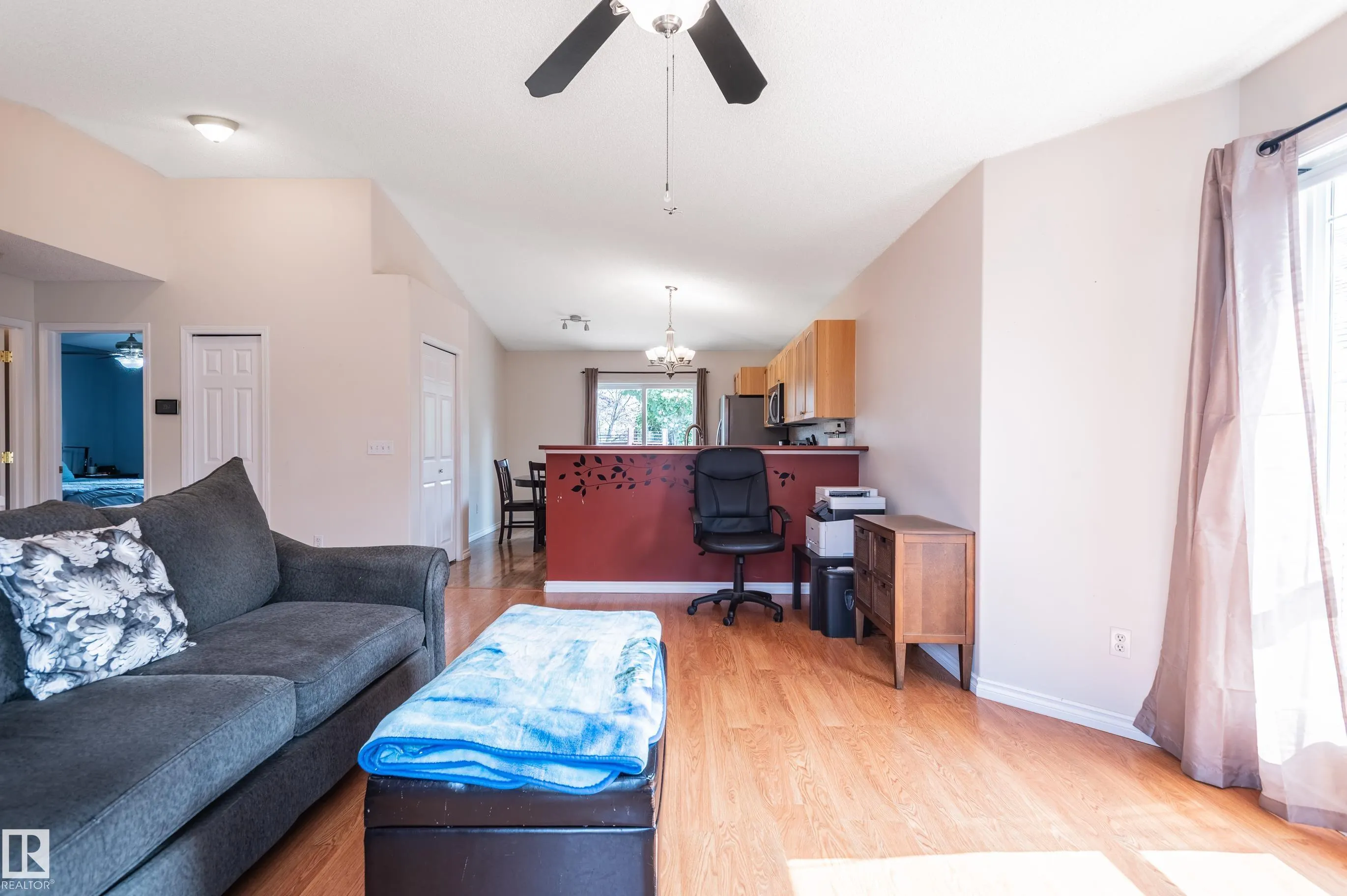 1331 Oakland Crescent