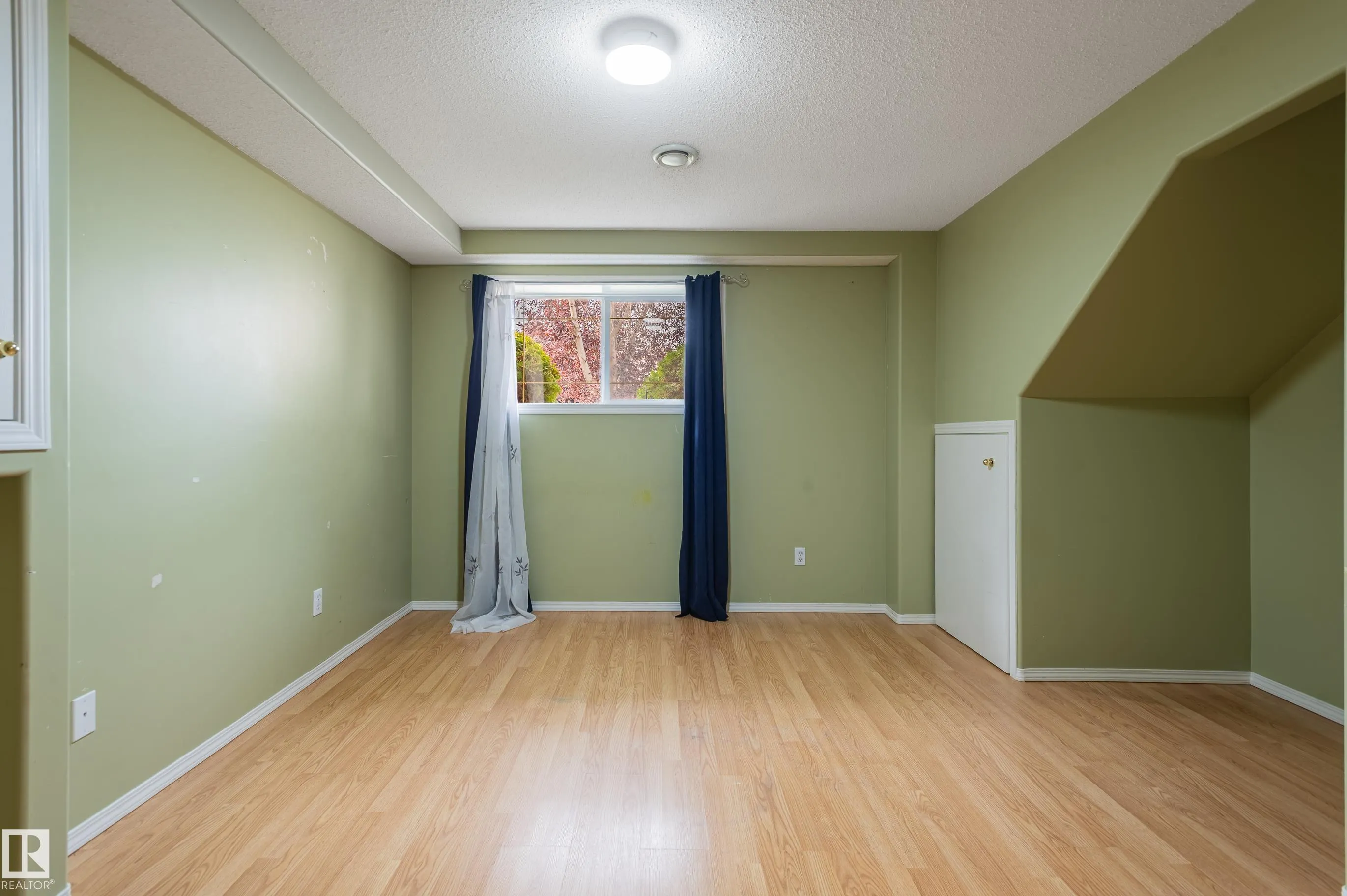1331 Oakland Crescent