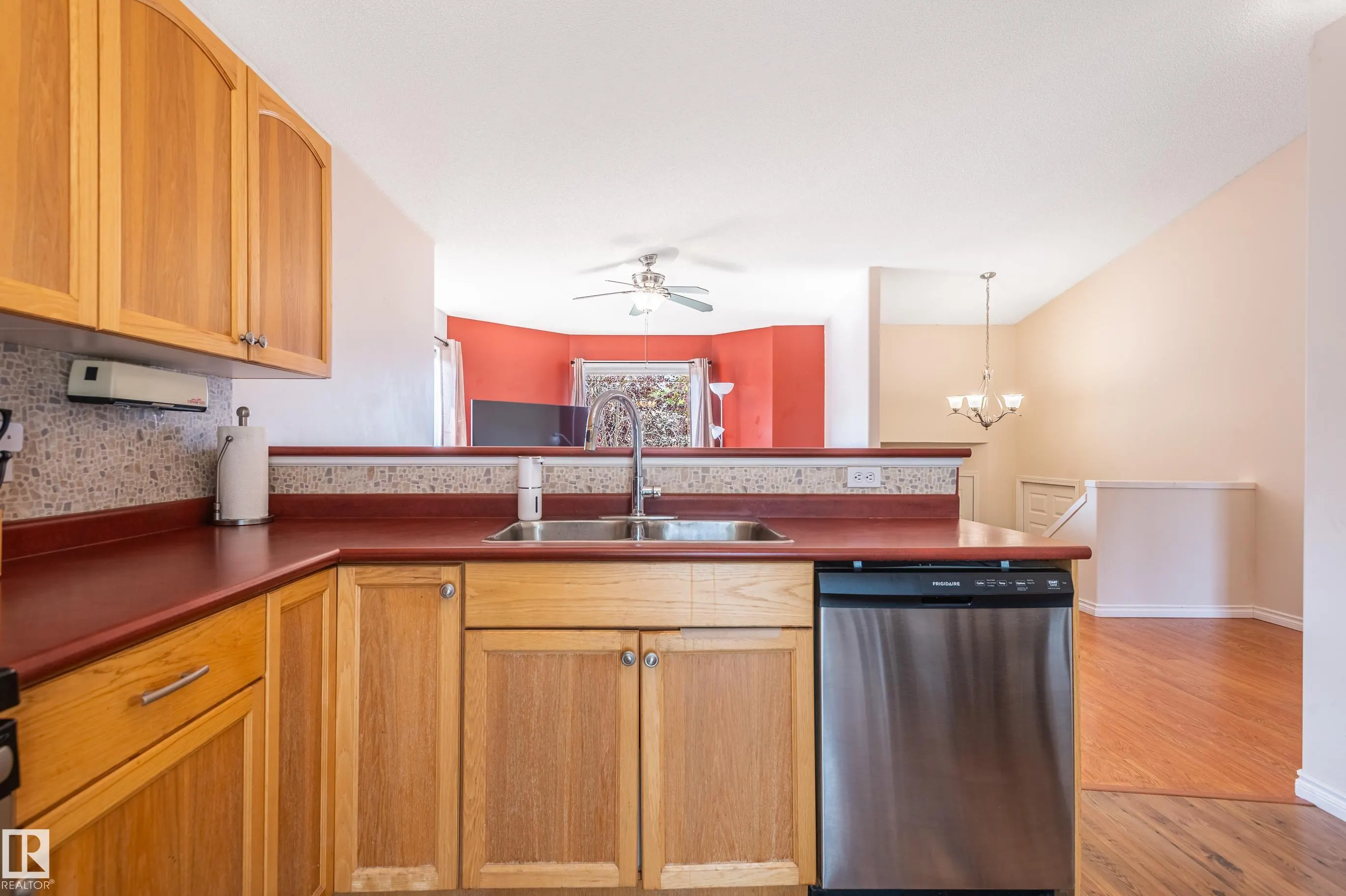 1331 Oakland Crescent