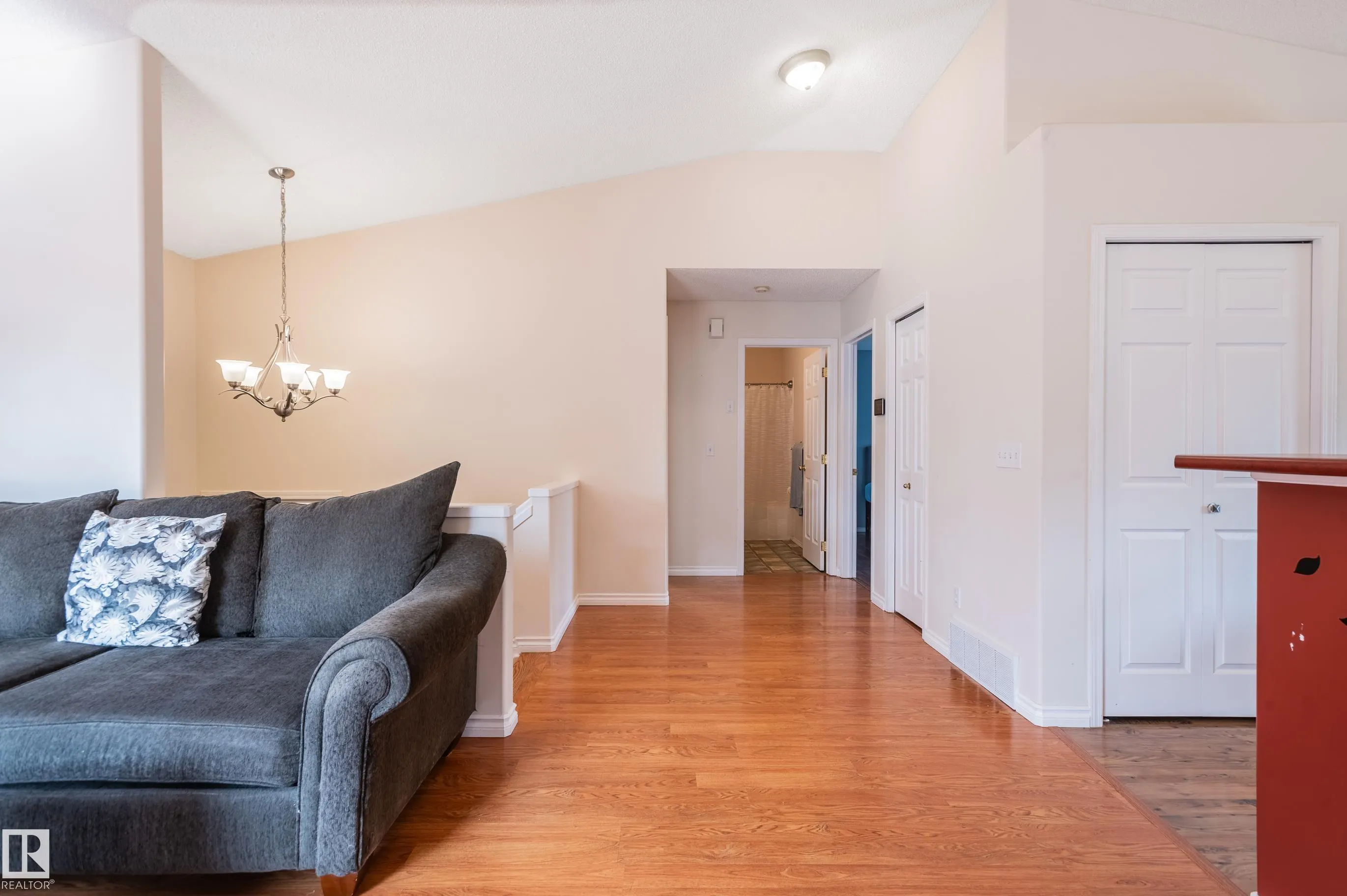 1331 Oakland Crescent
