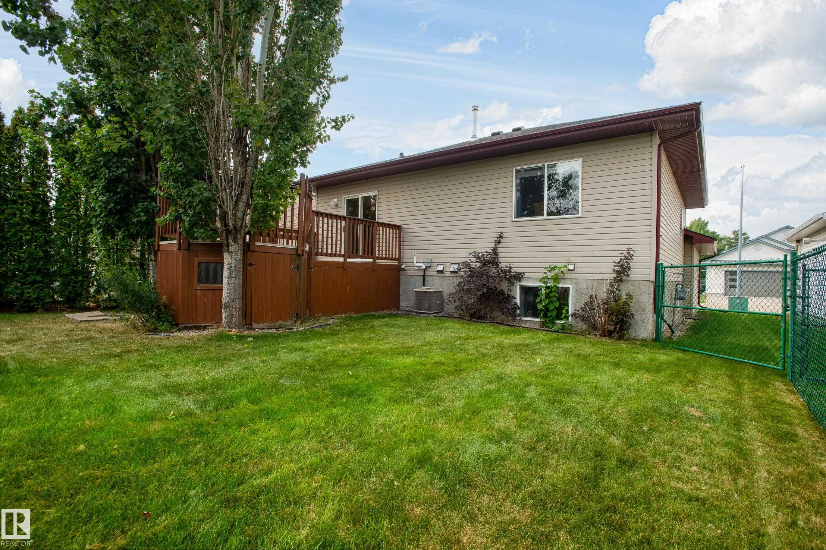1331 Oakland Crescent
