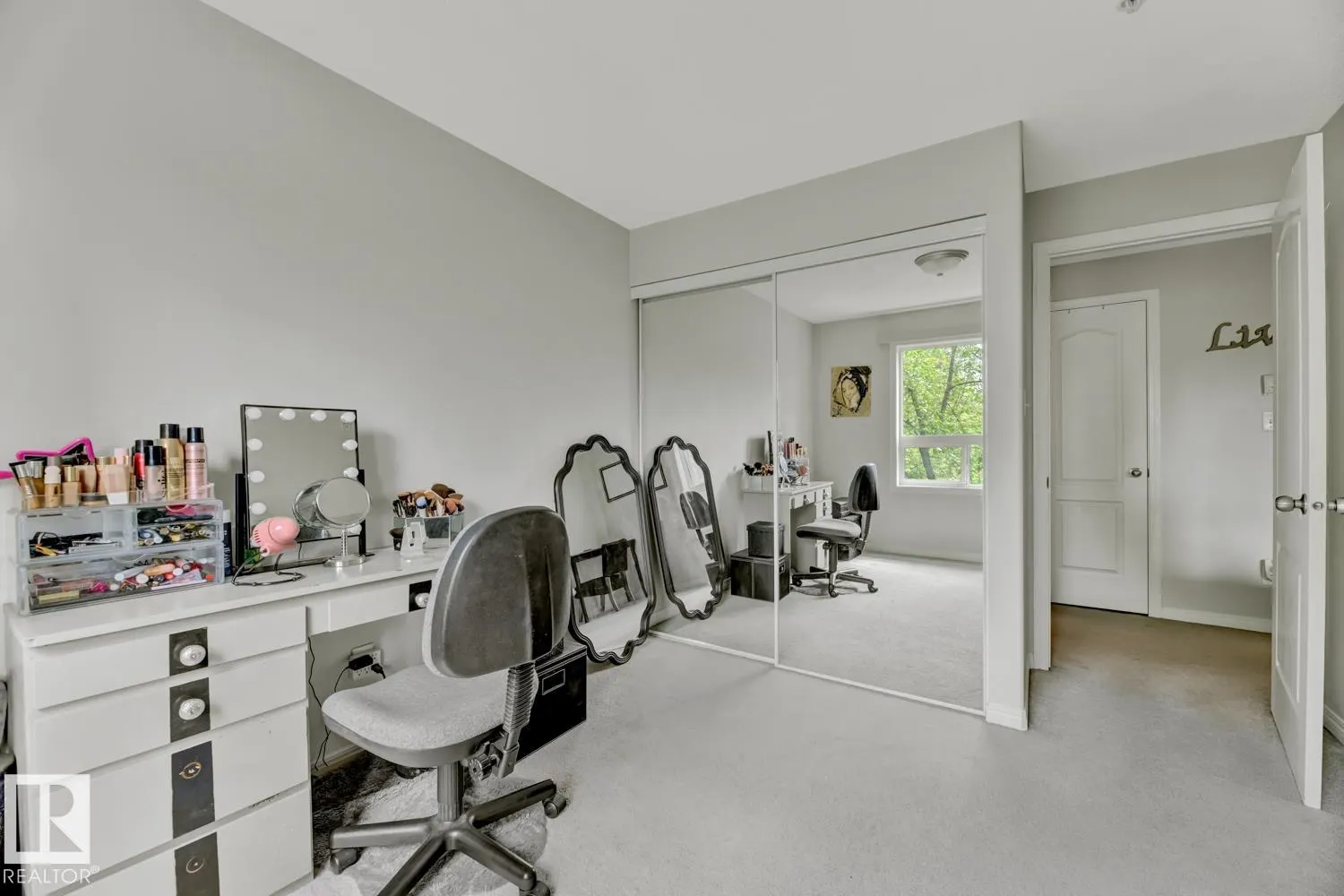 1520 HAMMOND Gate