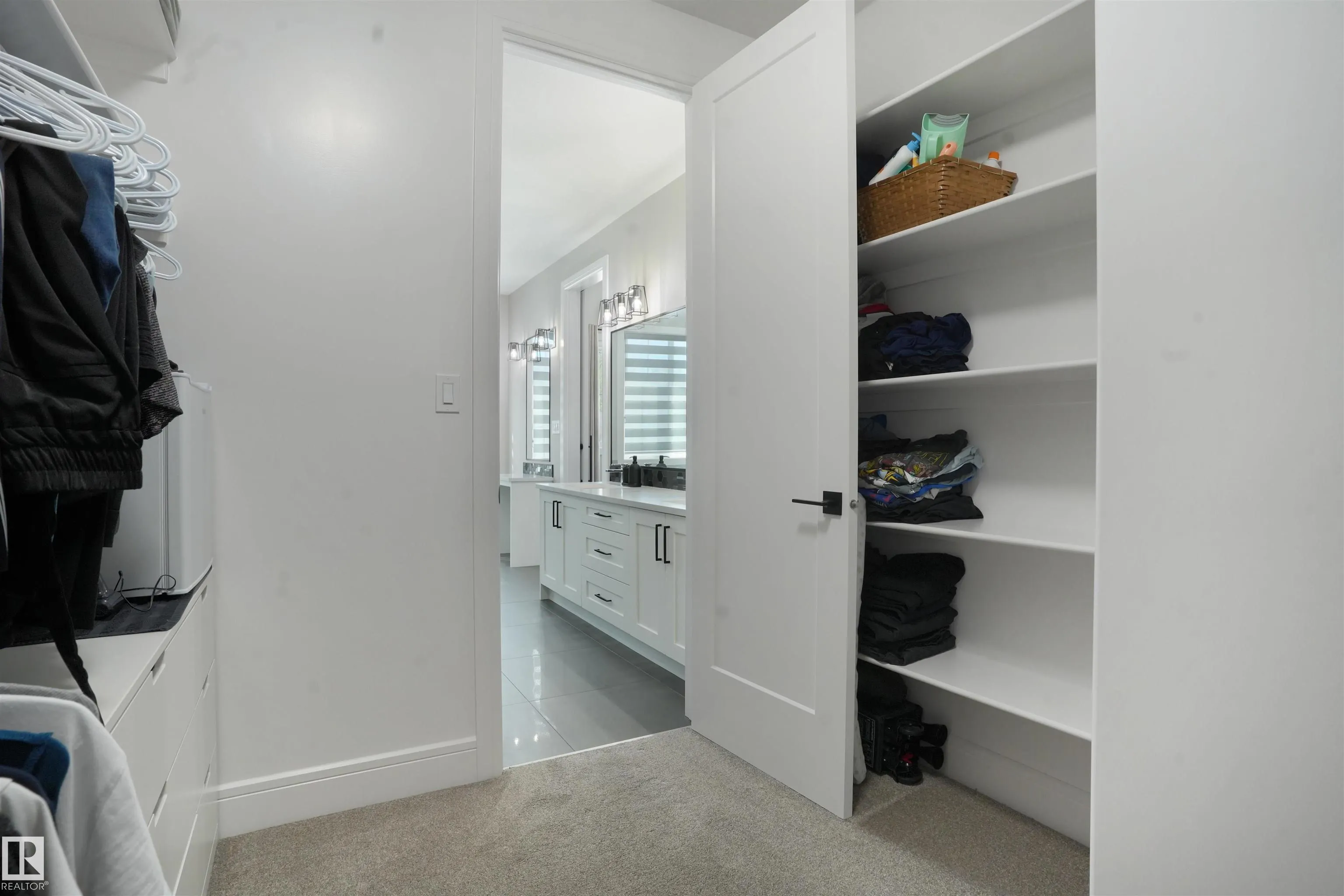 4679 CHEGWIN Wynd