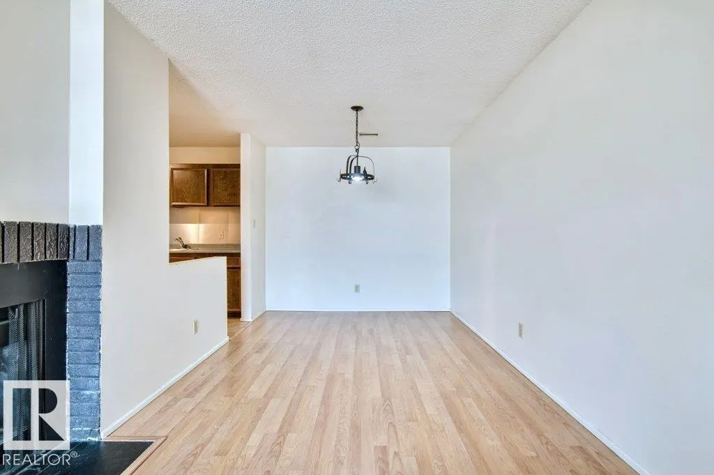 1503 MILL WOODS