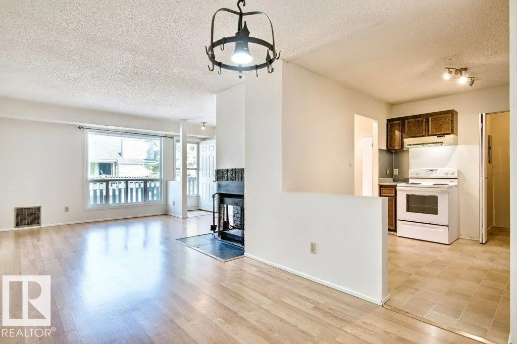 1503 MILL WOODS