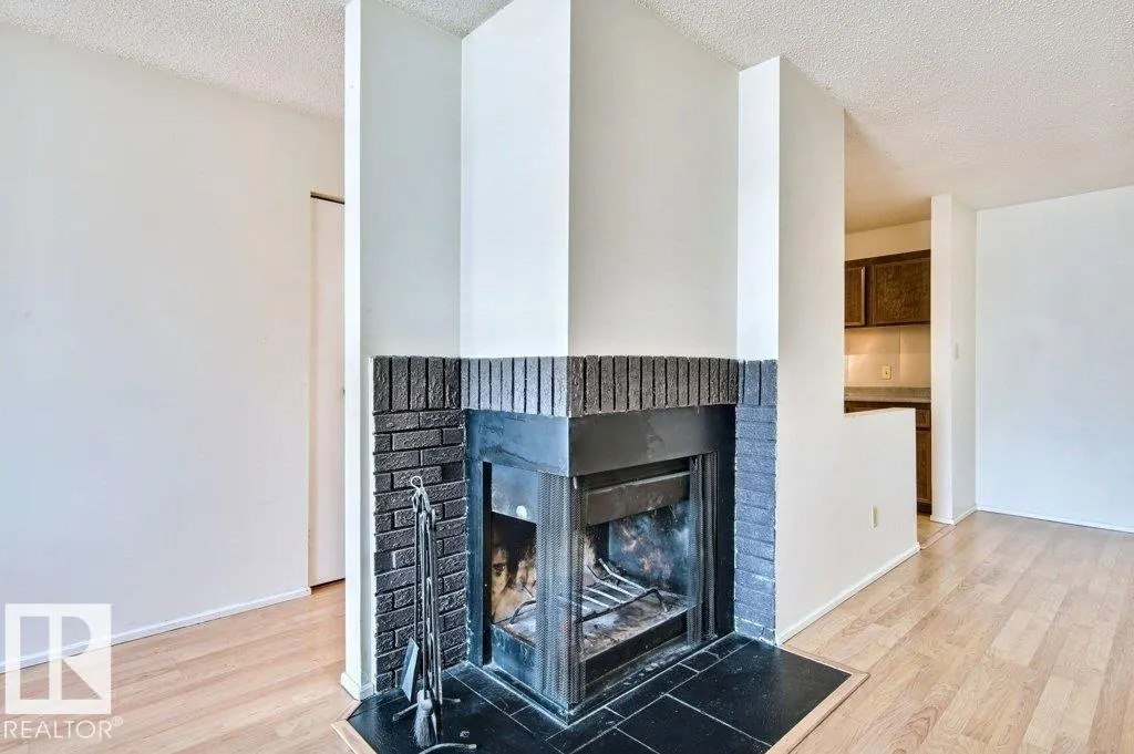 1503 MILL WOODS