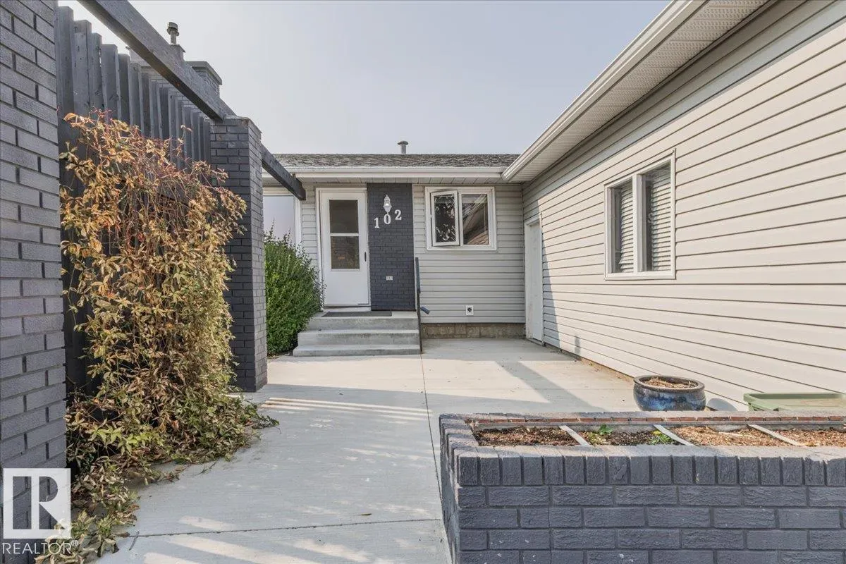 102 Maple Crescent