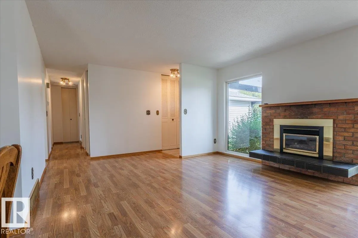 102 Maple Crescent