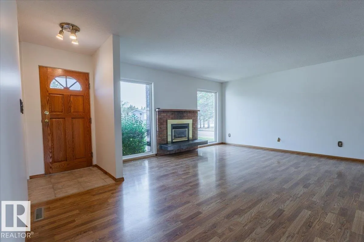 102 Maple Crescent