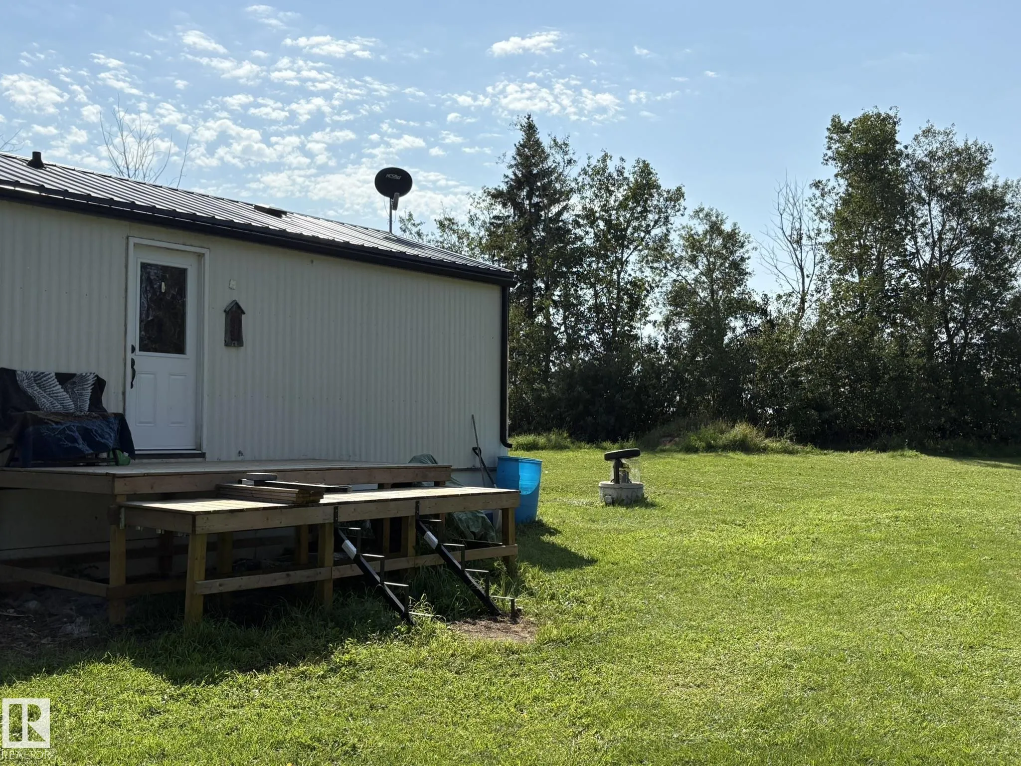 573043 163 Range Road