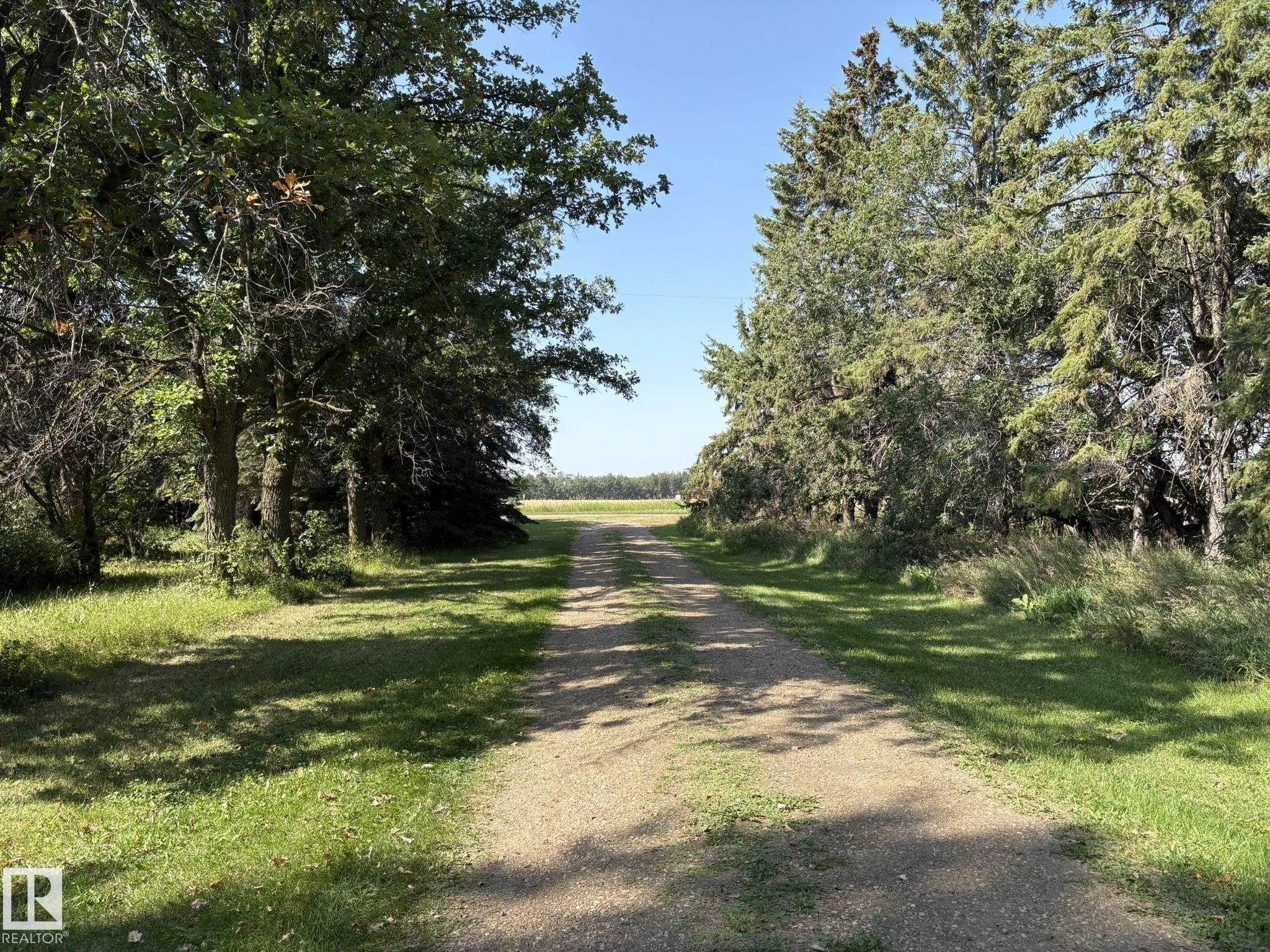 573043 163 Range Road